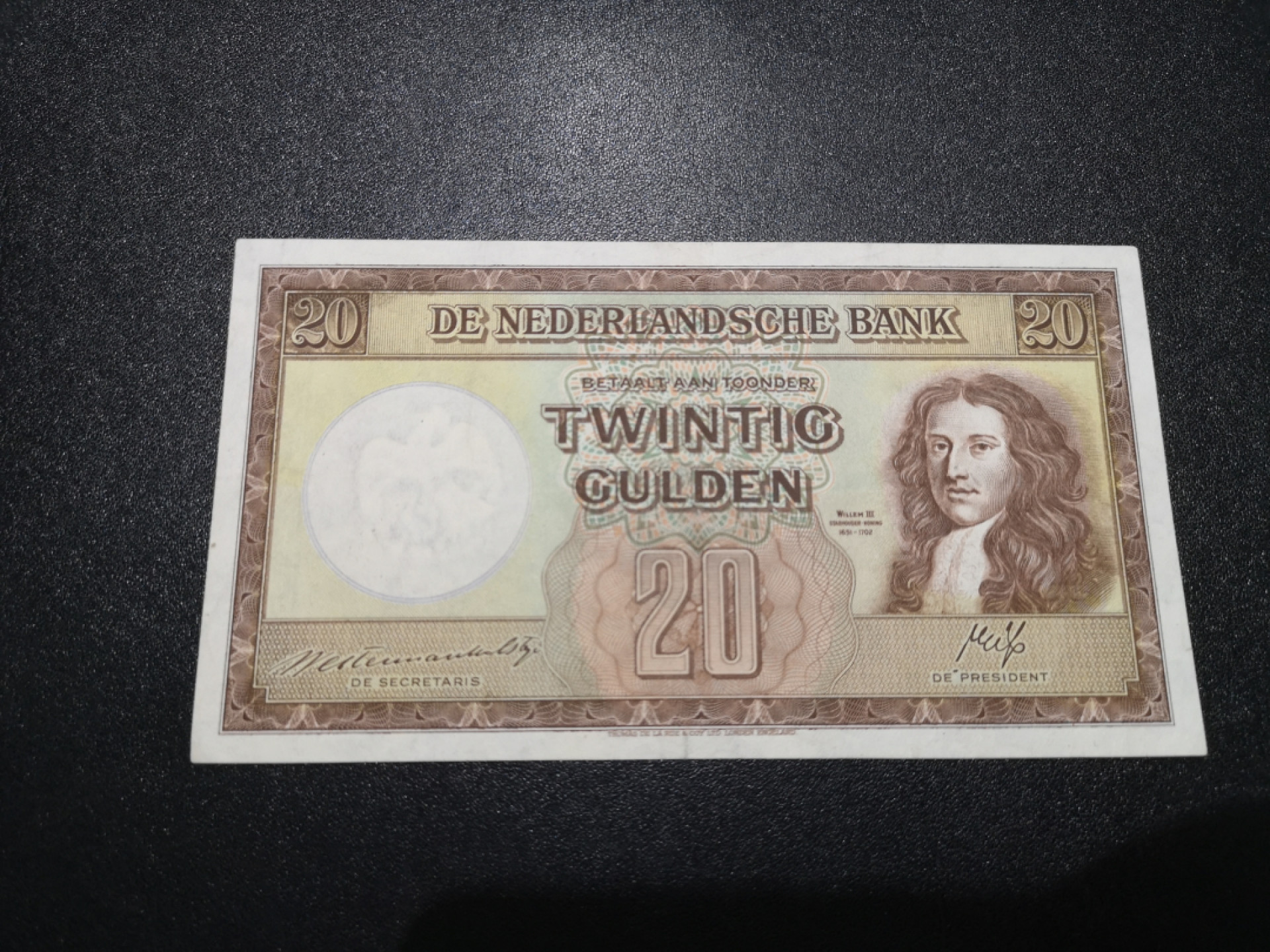 《外钞收藏家》第一百三十五期 1945年荷兰20盾  AU品相 荷兰国王威廉三世
