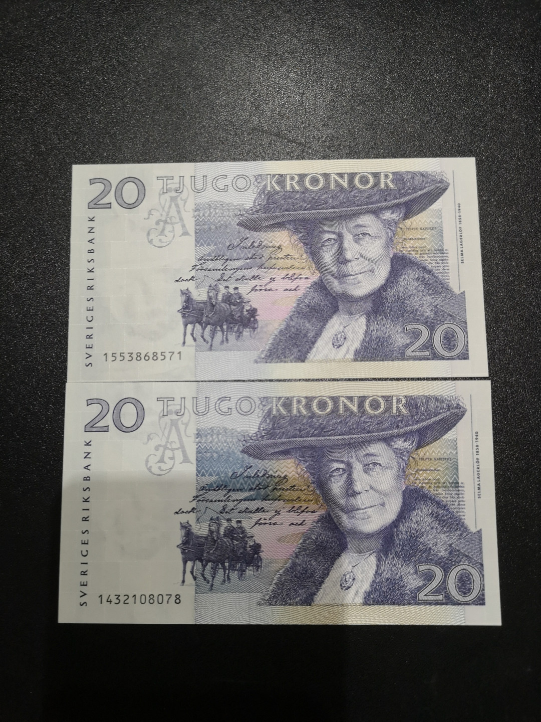 《外钞收藏家》第一百三十五期 瑞典20克朗 初版2张一起 全新UNC