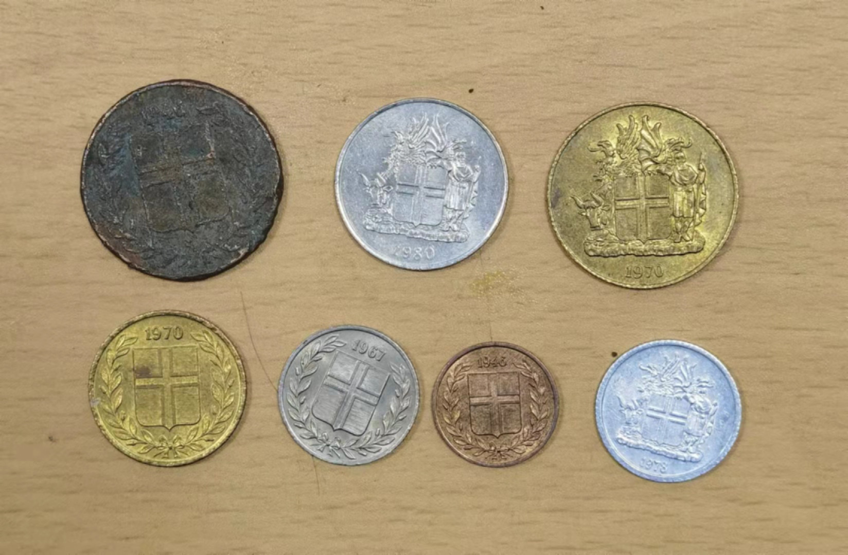 北京马甸外国币微拍第六十一期，非贵金属外国流通币，纪念币专场，陆续上新欢迎关注 早期冰岛