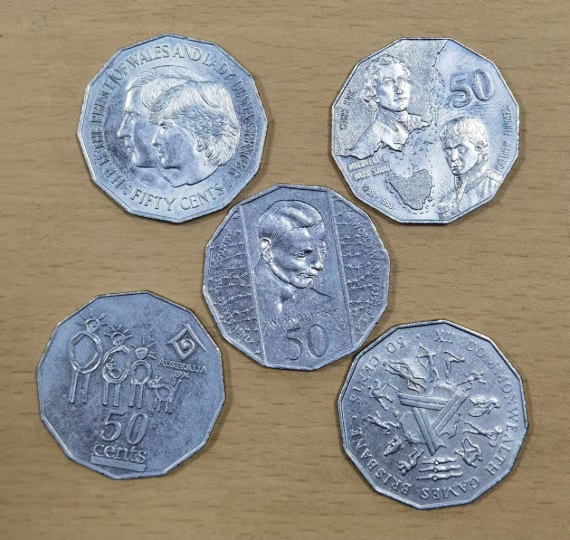北京马甸外国币微拍第六十一期，非贵金属外国流通币，纪念币专场，陆续上新欢迎关注 澳大利亚50分纪念币5枚