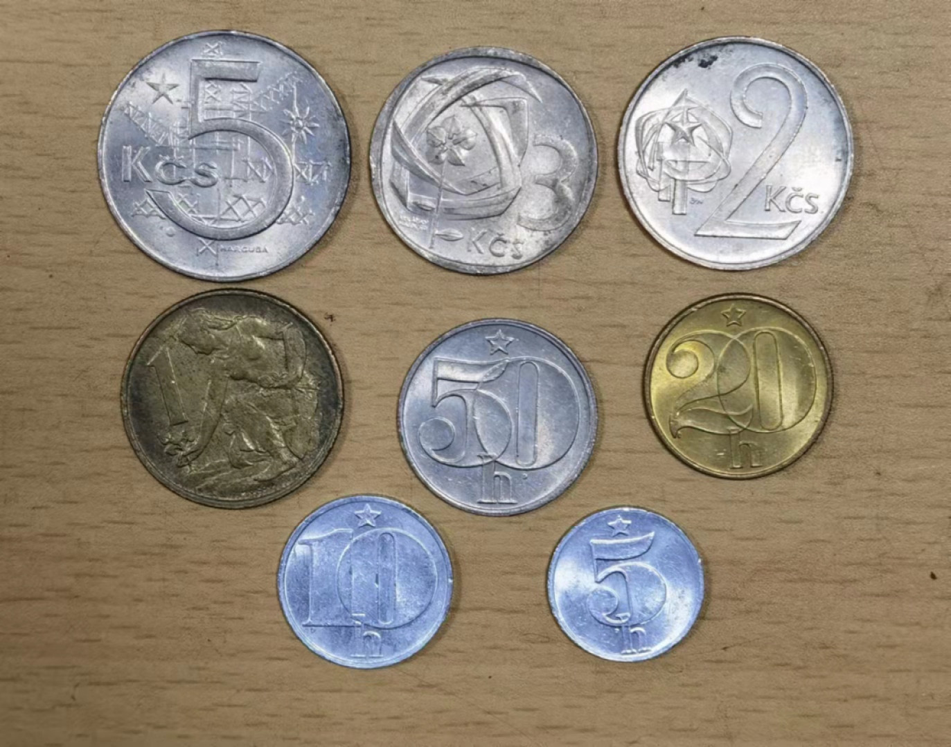 北京马甸外国币微拍第六十一期，非贵金属外国流通币，纪念币专场，陆续上新欢迎关注 捷克斯洛伐克