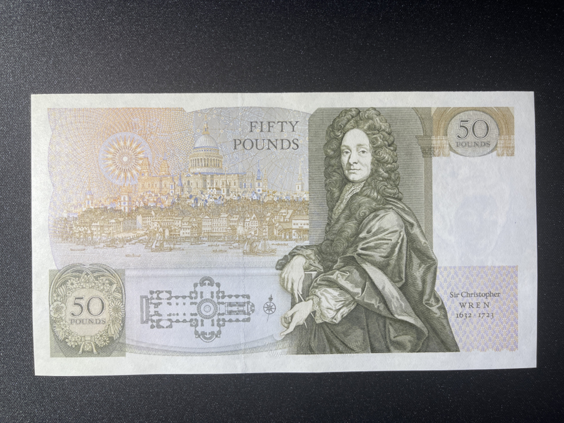 《张总收藏》38期—世界精品 英国50镑 UNC A01冠 D序列无47
