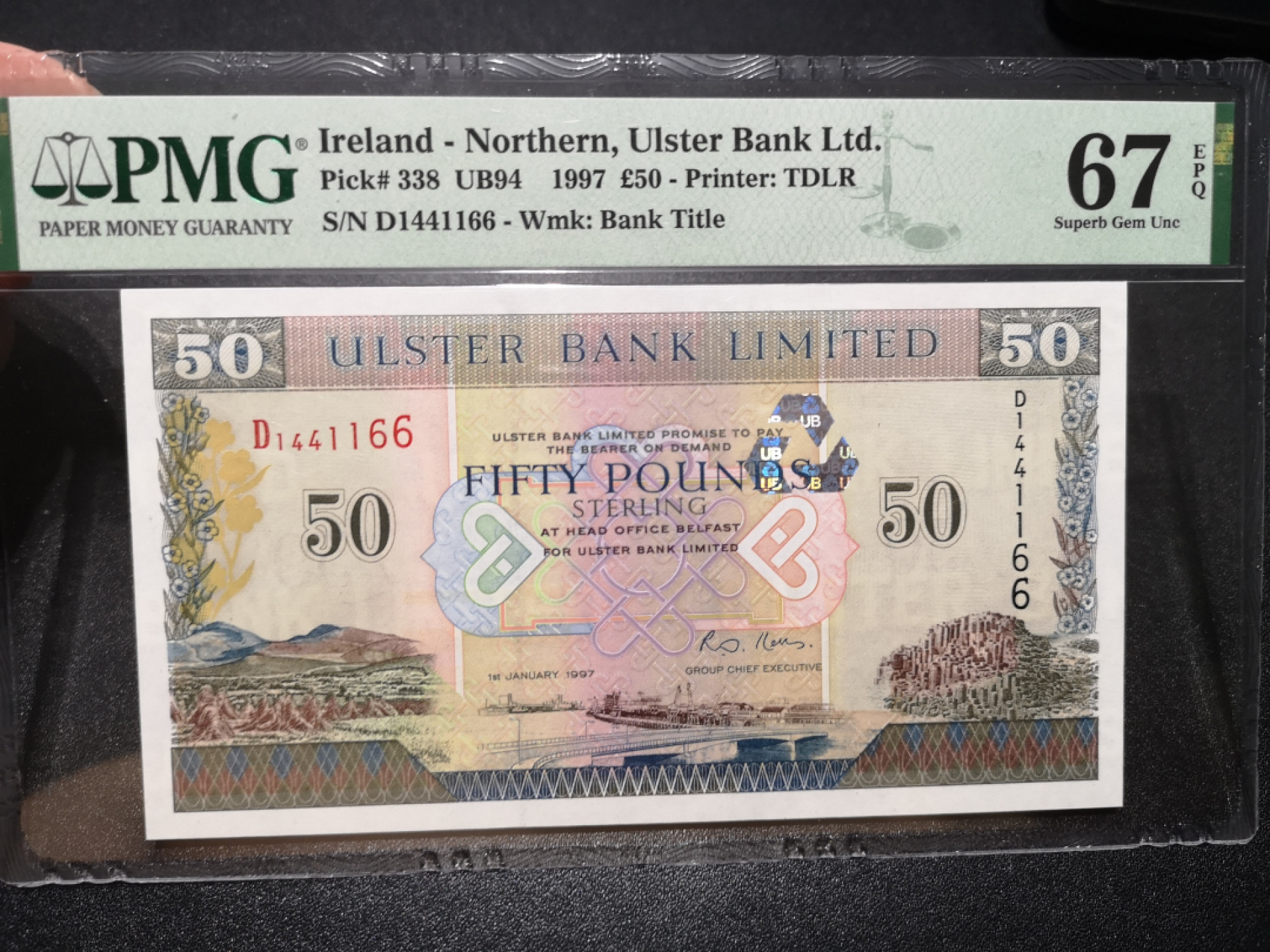 《外钞收藏家》第一百三十六期（本期100件） 1997年北爱尔兰50镑 PMG67 双尾靓号
