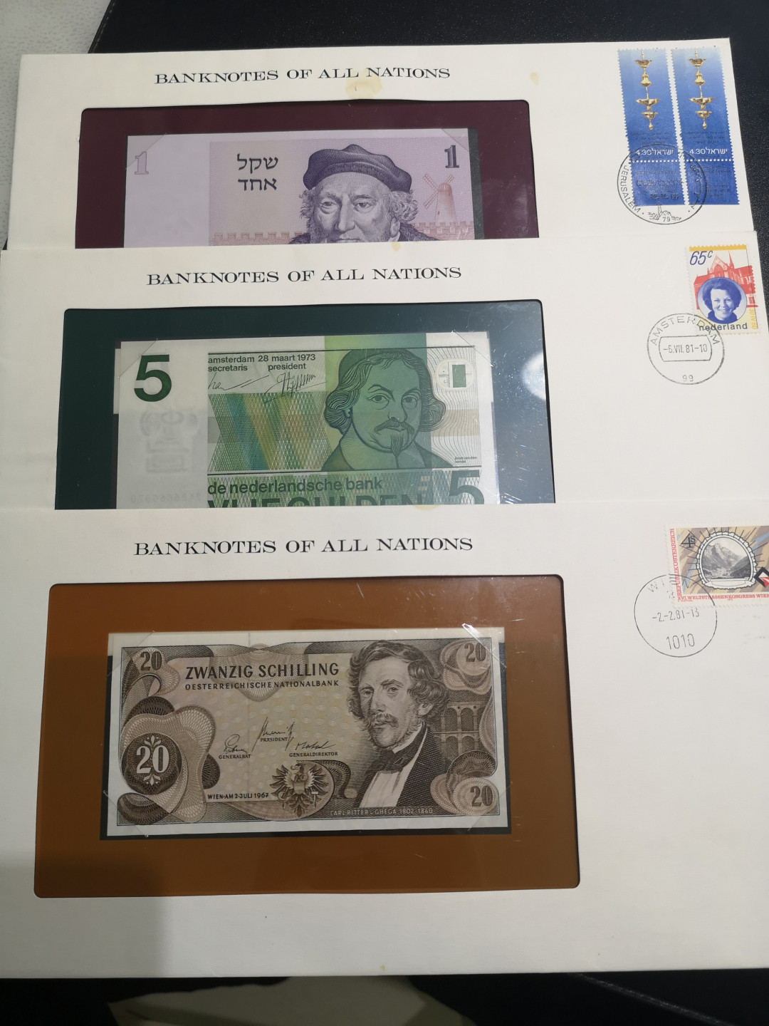 《外钞收藏家》第一百三十六期（本期100件） 三张邮币封 一起拍 如图