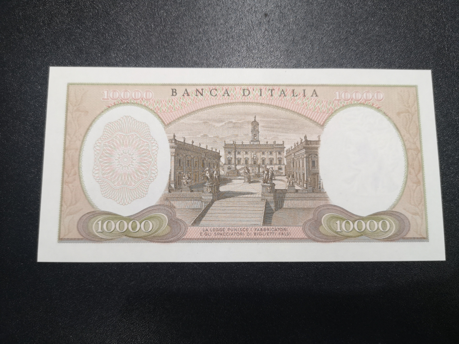 《外钞收藏家》第一百三十六期（本期100件） 1962年意大利10000 米开朗基罗 全新UNC