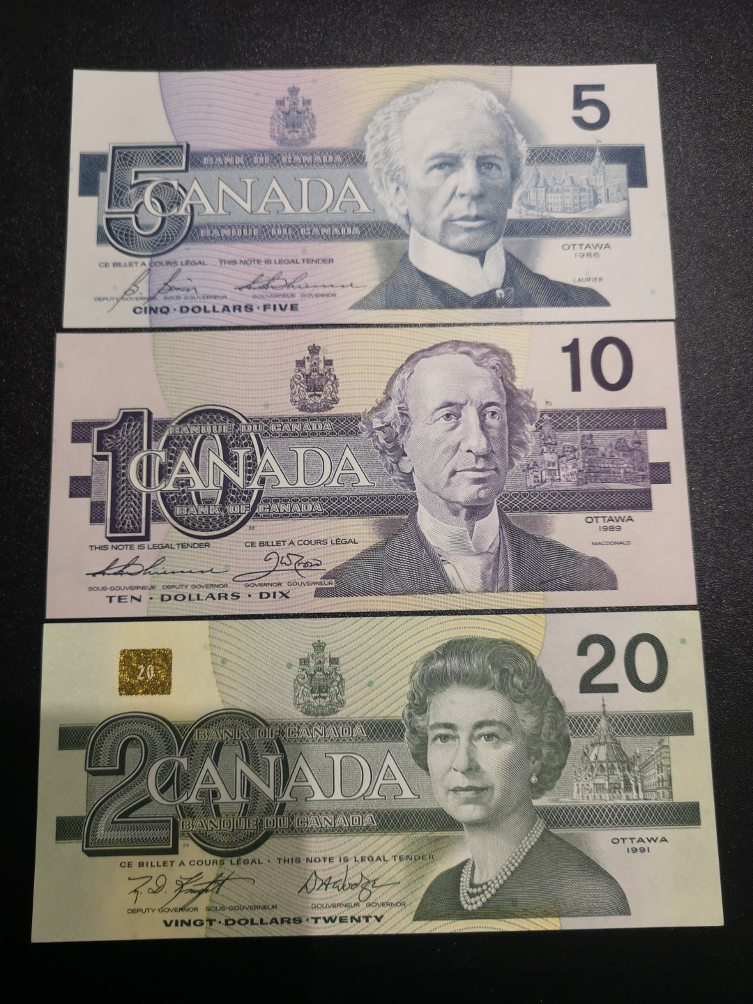 《外钞收藏家》第一百三十六期（本期100件） 加拿大鸟版 5、10、20加元三张 全新UNC