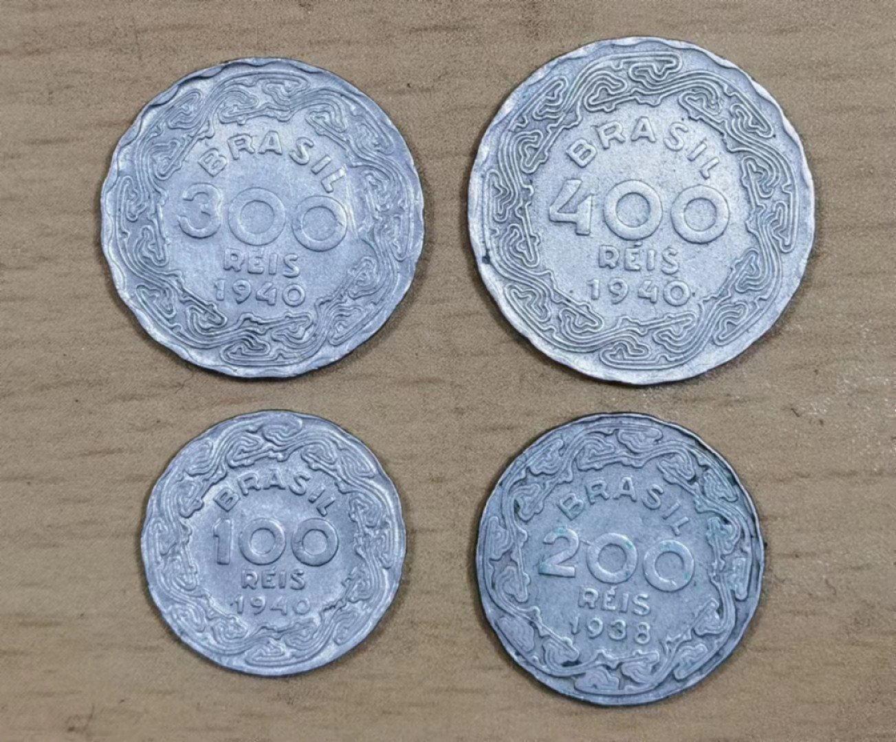 北京马甸外国币微拍第六十一期，非贵金属外国流通币，纪念币专场，陆续上新欢迎关注 好品巴西早期流通币4枚／套，这种品相的不多见哦