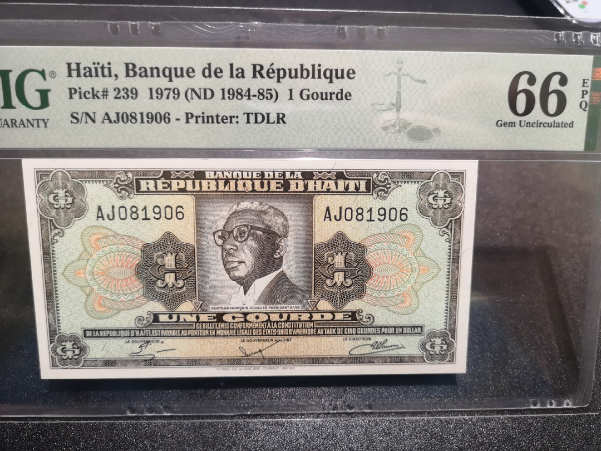 《外钞收藏家》第一百三十六期（本期100件） 1979海地1 PMG66 无47
