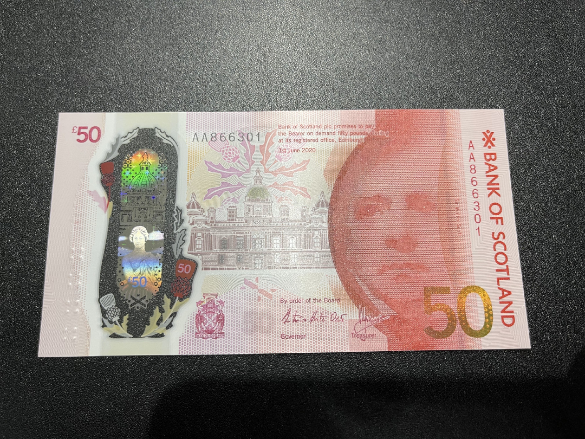 《外钞收藏家》第一百三十六期（本期100件） 2020年苏格兰50镑 AA冠 无47 全新UNC