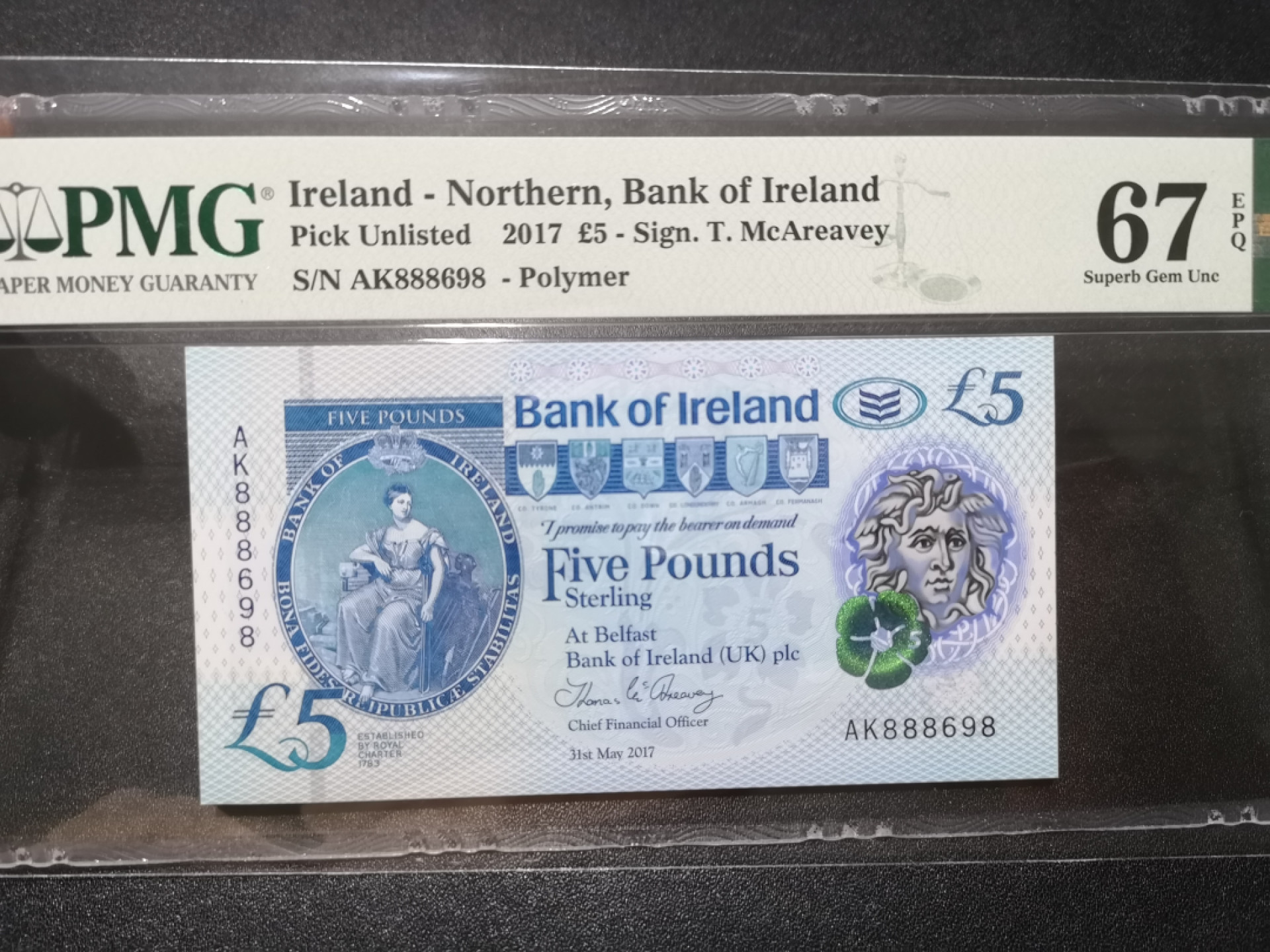 《外钞收藏家》第一百三十六期（本期100件） 2017年北爱尔兰5镑 PMG67 靓号尾8