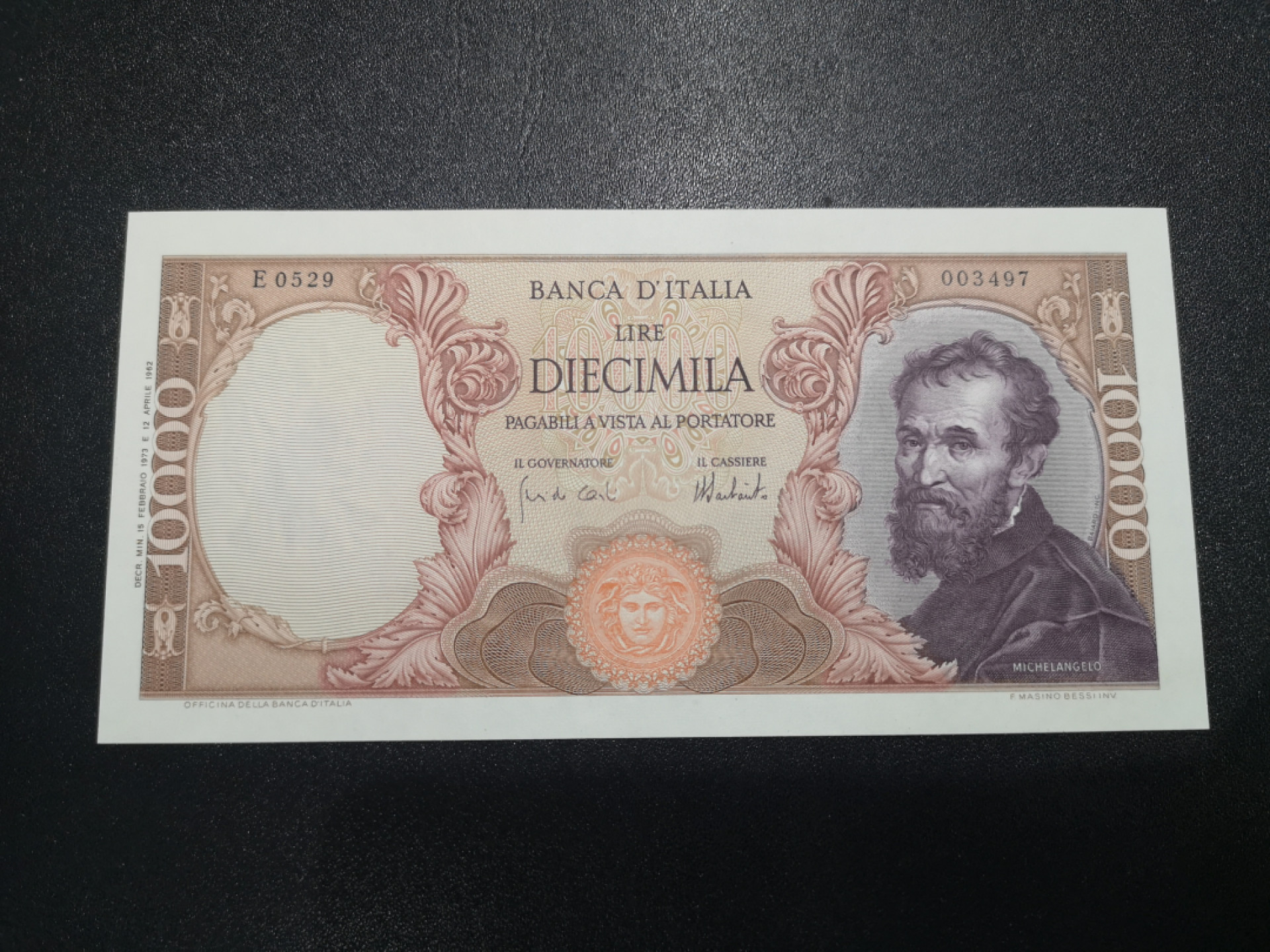 《外钞收藏家》第一百三十六期（本期100件） 1962年意大利10000 米开朗基罗 全新UNC