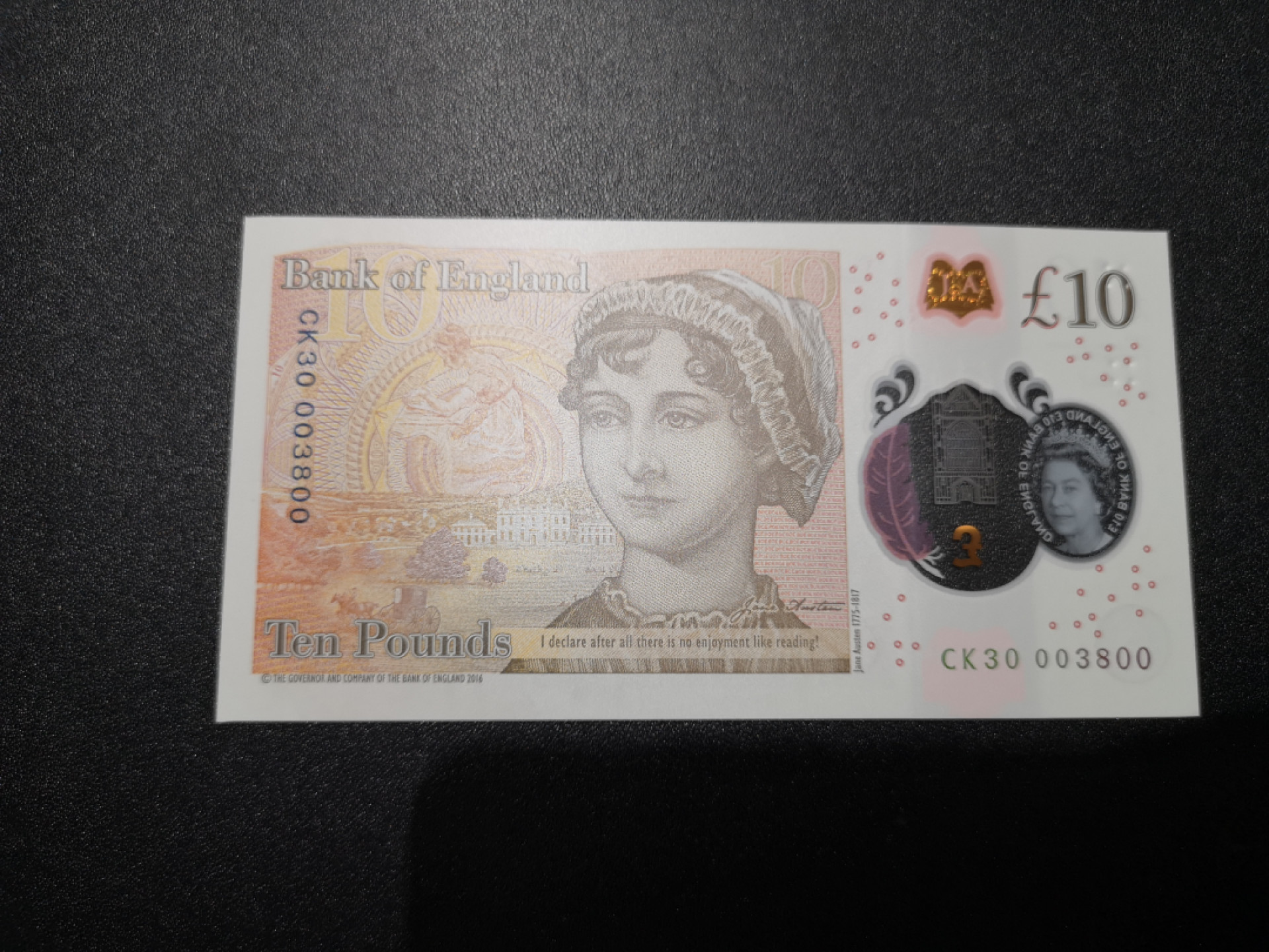 《外钞收藏家》第一百三十六期（本期100件） 英国最新版10镑塑料钞 全新UNC  3800千位号 无47