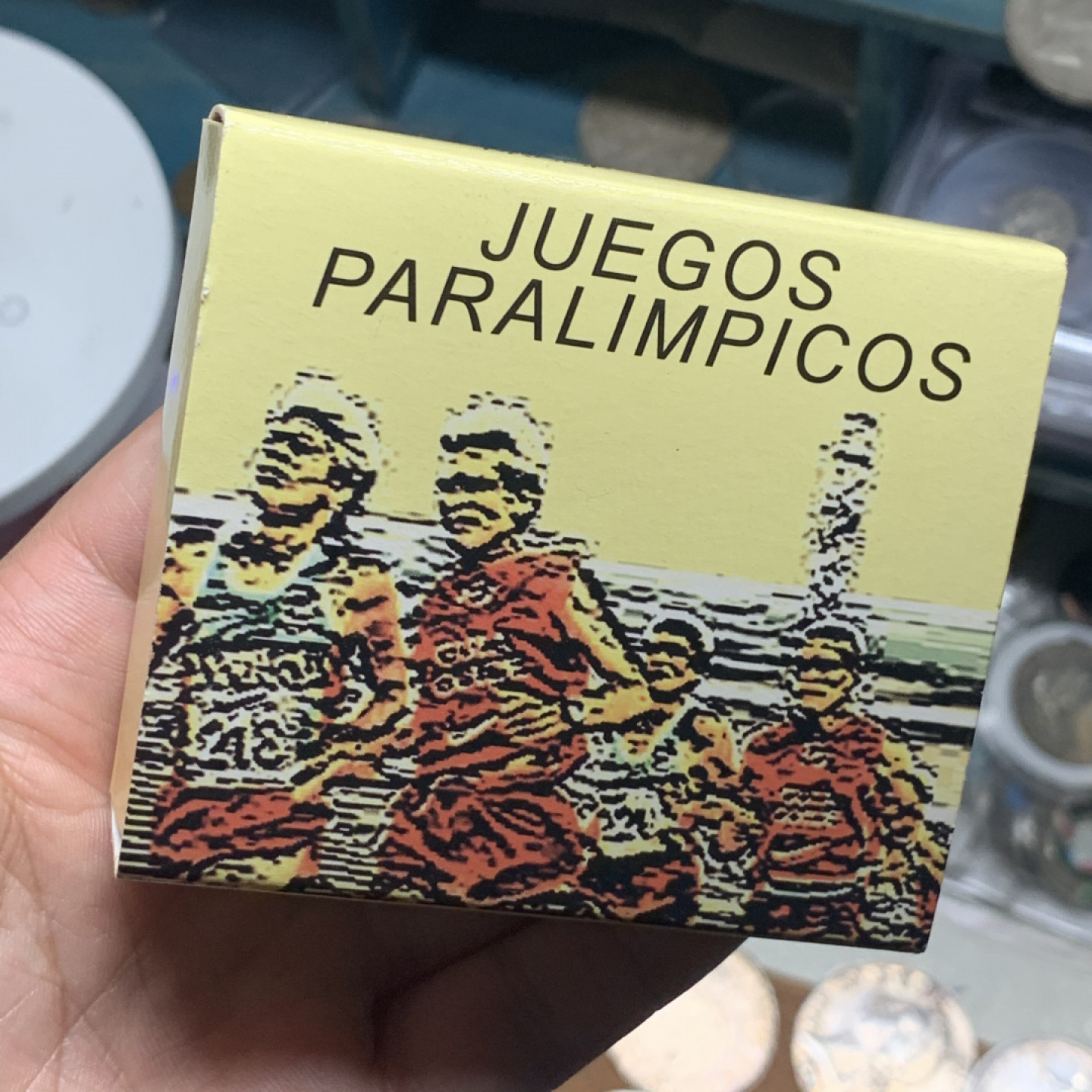 《竞宝斋》钱币微拍-第9场（不限金额顺丰包邮） 西班牙 2000年 盲人赛跑 1000比塞塔 精制银币 原木盒证书