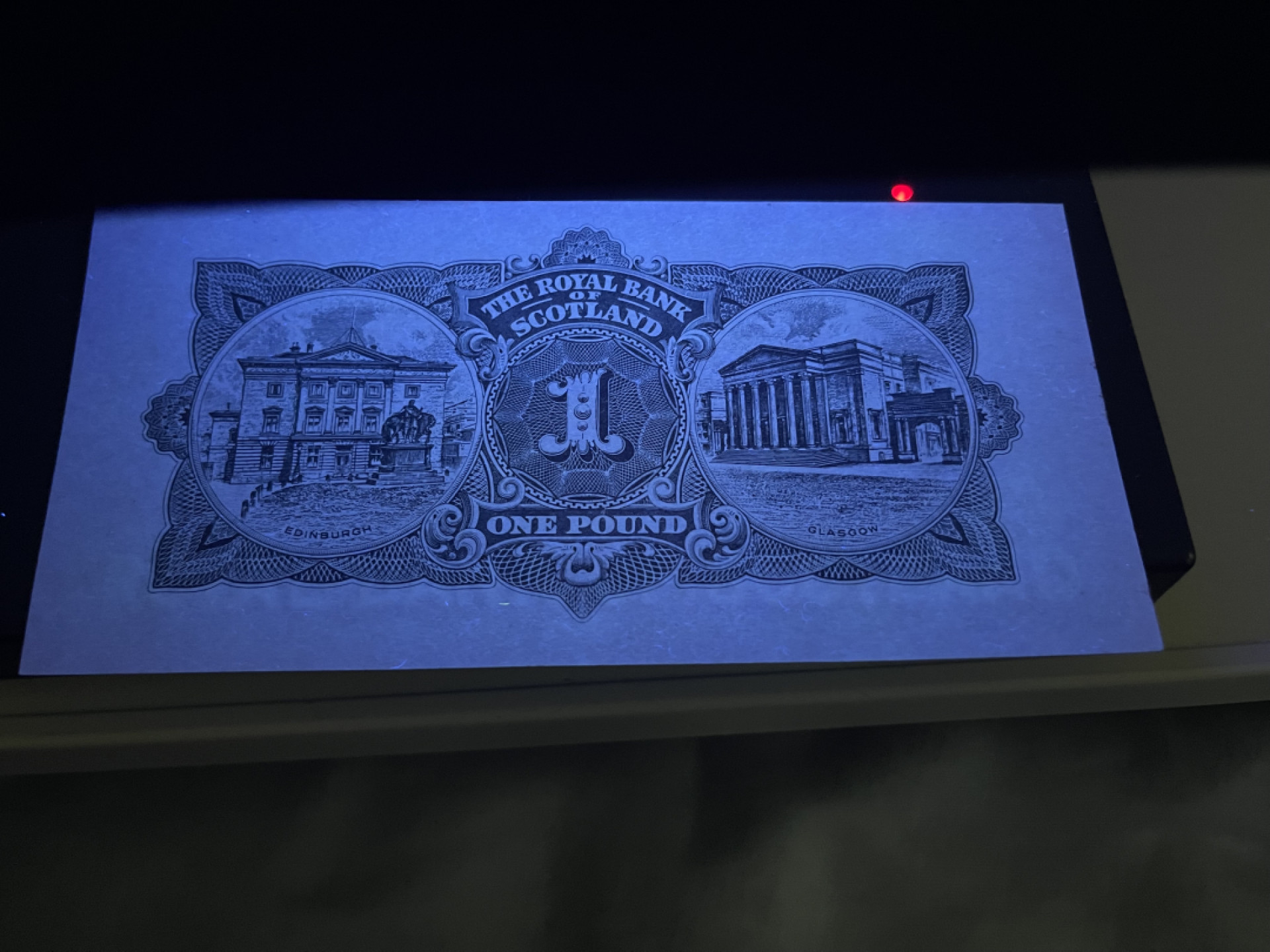 《外钞收藏家》第一百三十六期（本期100件） 1966年苏格兰皇家银行1镑 全新UNC 9999狮子号