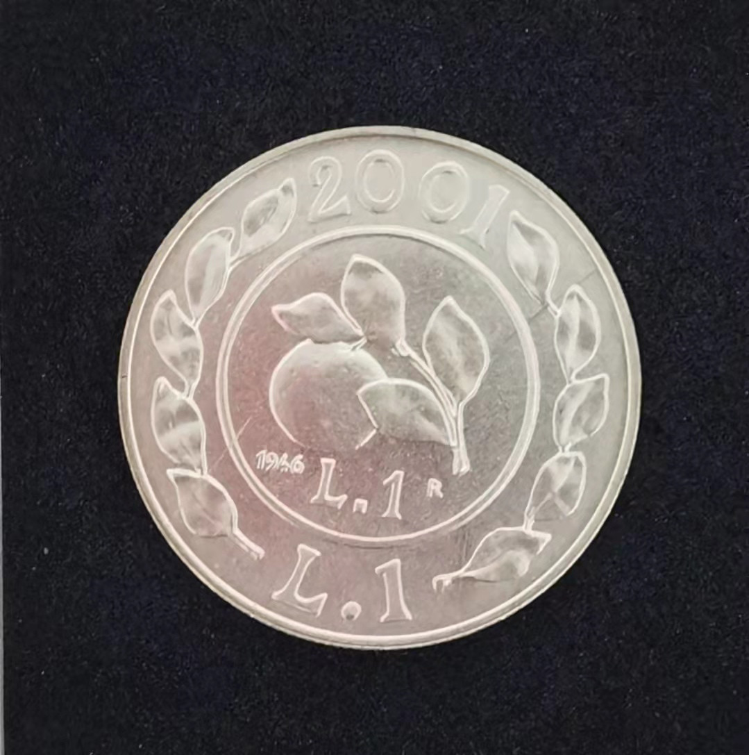 北京马甸外币专卖微拍第六十二期，金银币专场，陆续上新欢迎关注 2001年意大利1里拉纪念银币，重11克，成色835