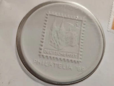 邮币封专场 1989年集邮白色陶瓷章