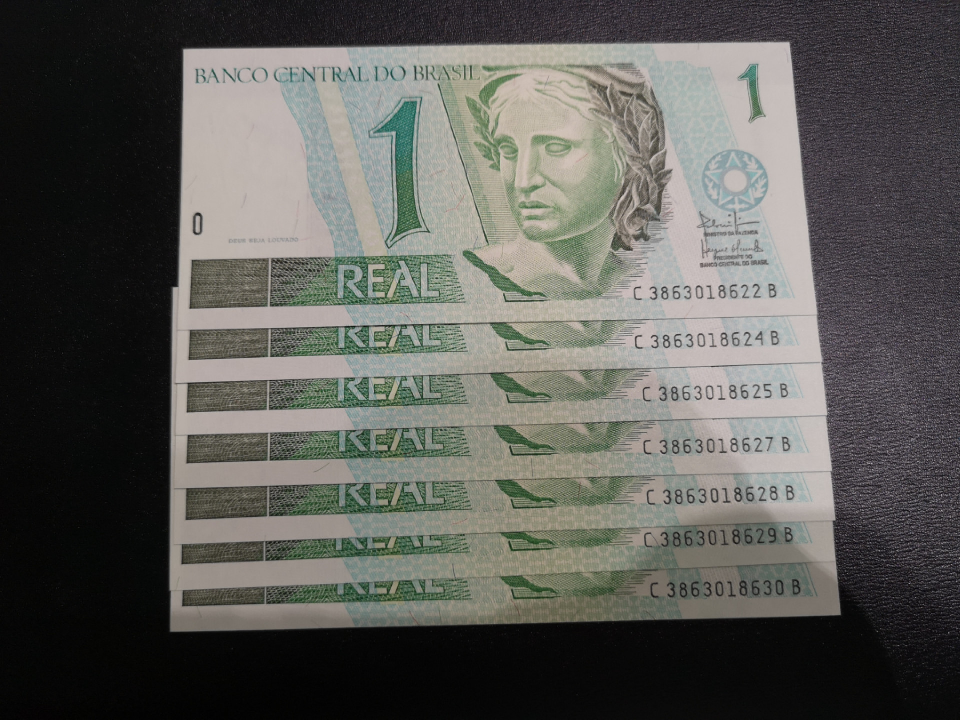 《外钞收藏家》第一百三十七期拍卖（本期68件） 巴西1元 七张一起 全新UNC