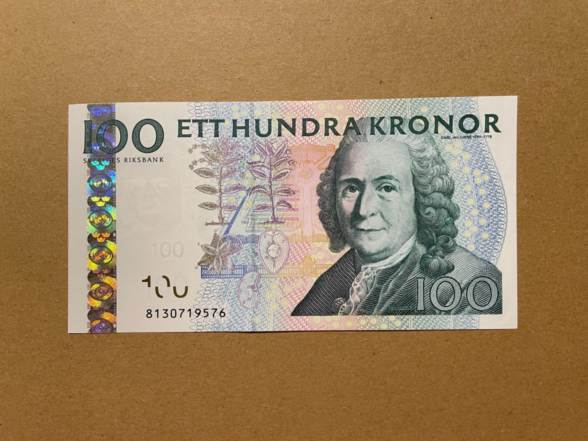 《张总收藏》39期—欧洲精品 瑞典100克朗 UNC 林奈