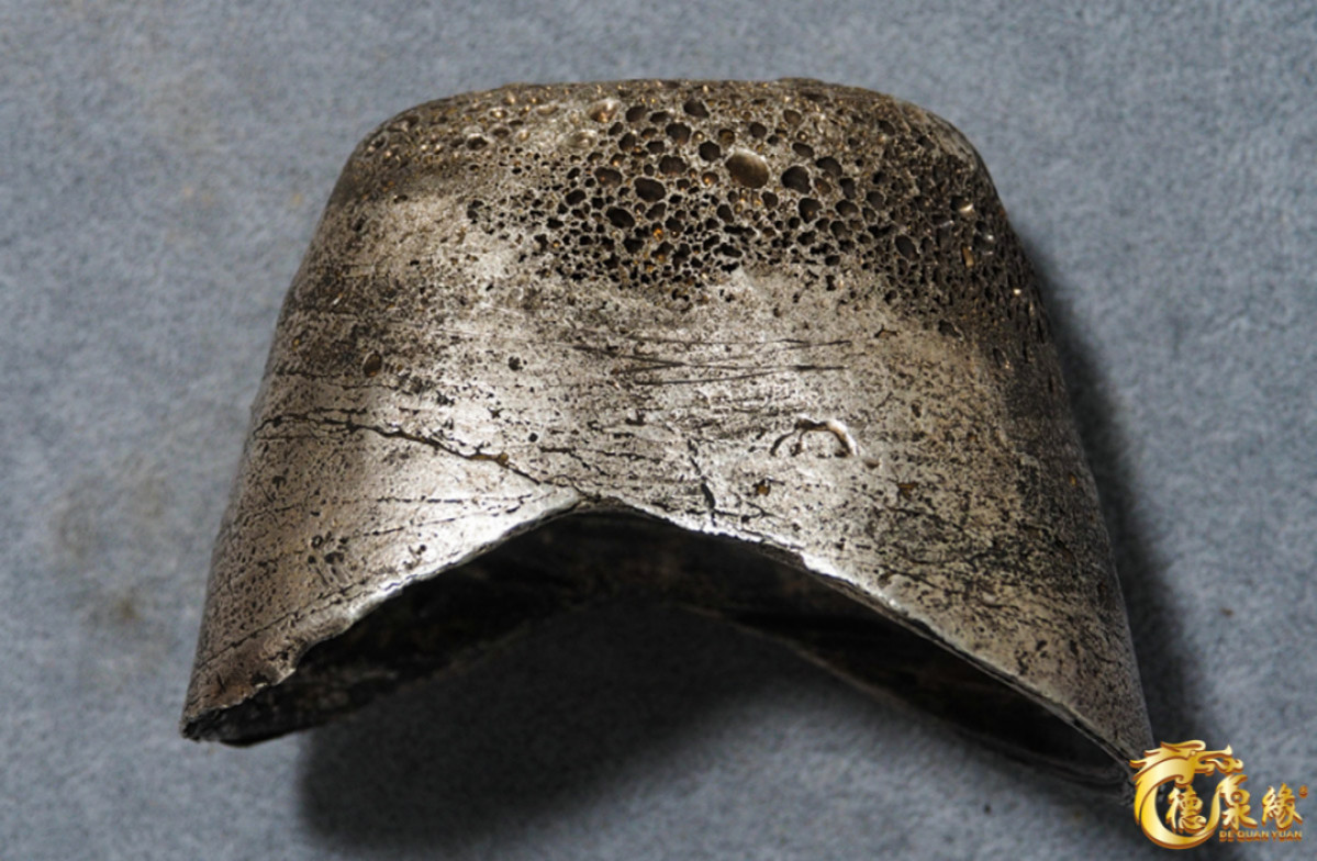 海南德泉缘2021秋季钱币拍卖会 清-足色宝西安省号庆义公号五十两银锭一枚   GBCA AU58+ 编号：1610029541重量：1798.6克，造型优美、大方，保存完好，底部蜂窝匀称，美品。