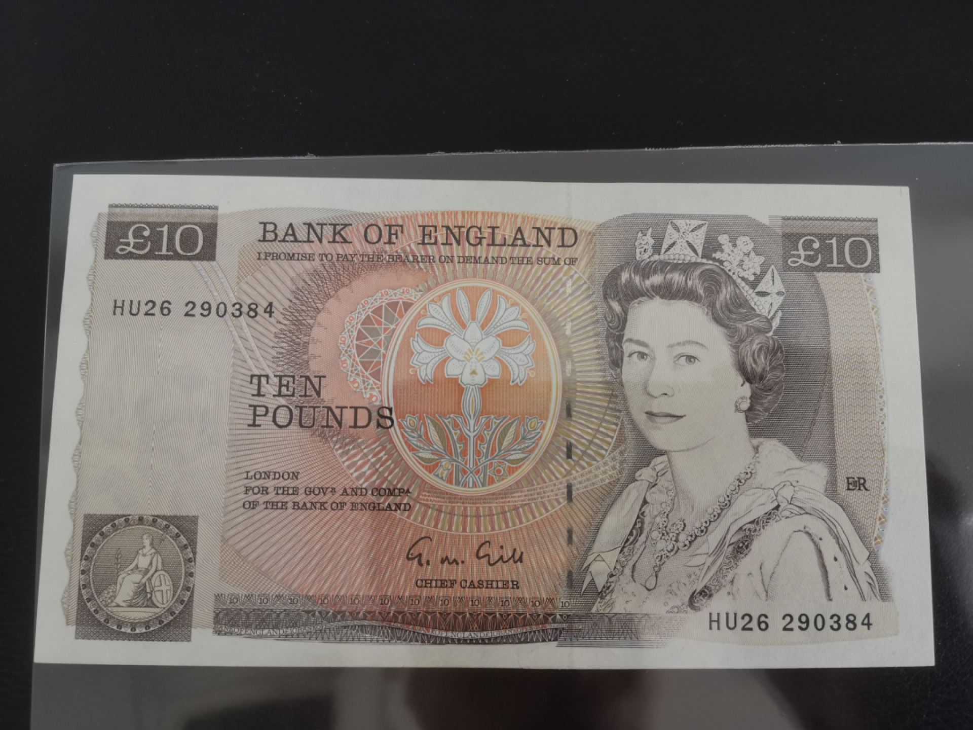 《张总收藏》39期—欧洲精品 英国D序列10镑UNC-点钞痕