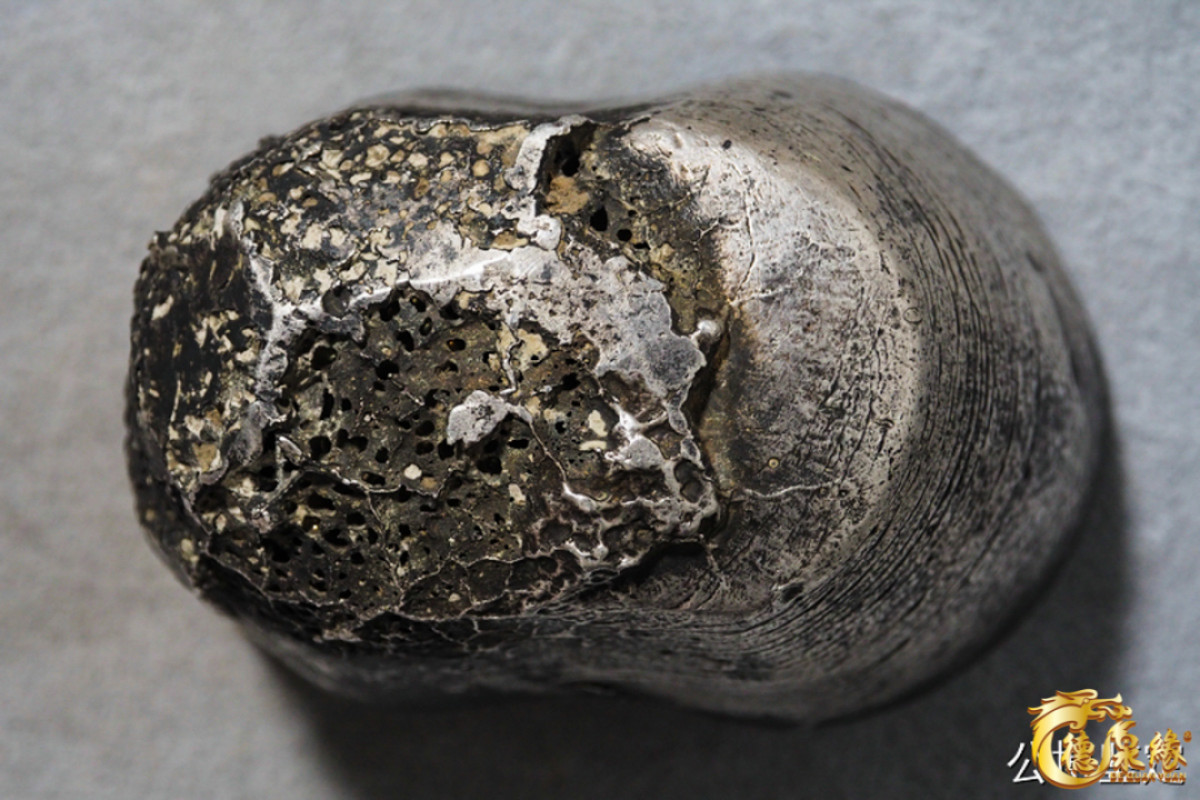 海南德泉缘2021秋季钱币拍卖会 清-山西“蔚州大德生、泰、宣统年月”五十两银锭一枚 GBCA AU55 编号：1610013753 重量：1879.0克，传世包浆，品相极佳，保存完好，极美品