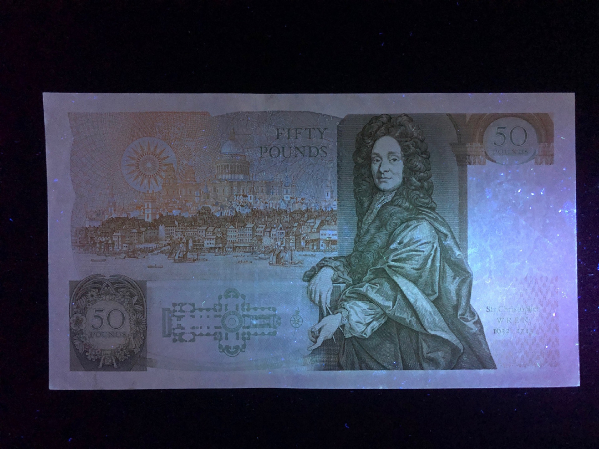 《张总收藏》39期—欧洲精品 英国50镑 AU-UNC D序列 有3道小痕（不是折）边缘有一点荧光