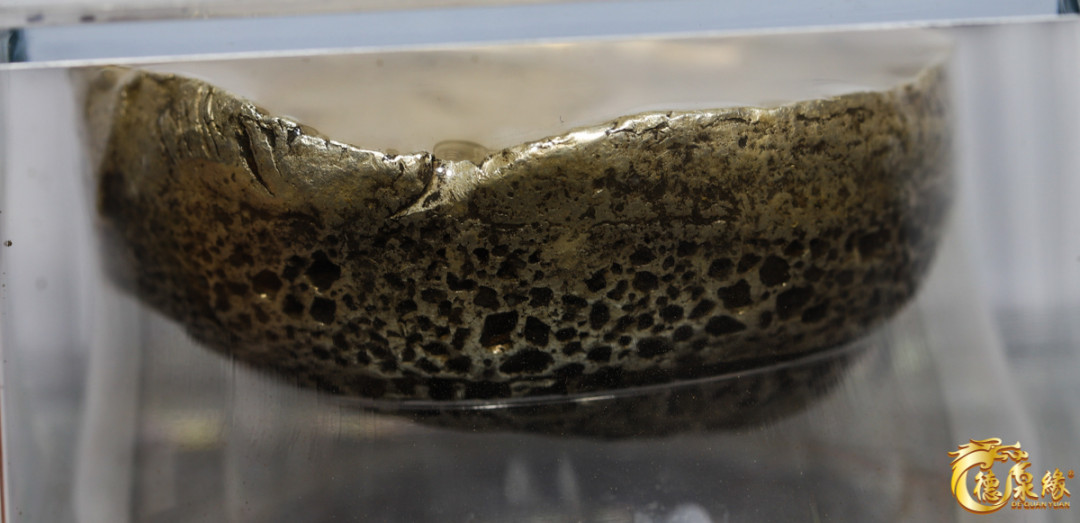 海南德泉缘2021秋季钱币拍卖会 四川“汉源”“福兴祥”十两银锭2枚 分别为：华夏评级 VF（验伤） 编号：671453005 重量：362克；GBCA VF35 编号1610019654重量： 351.2克，传世包浆，品相极美。