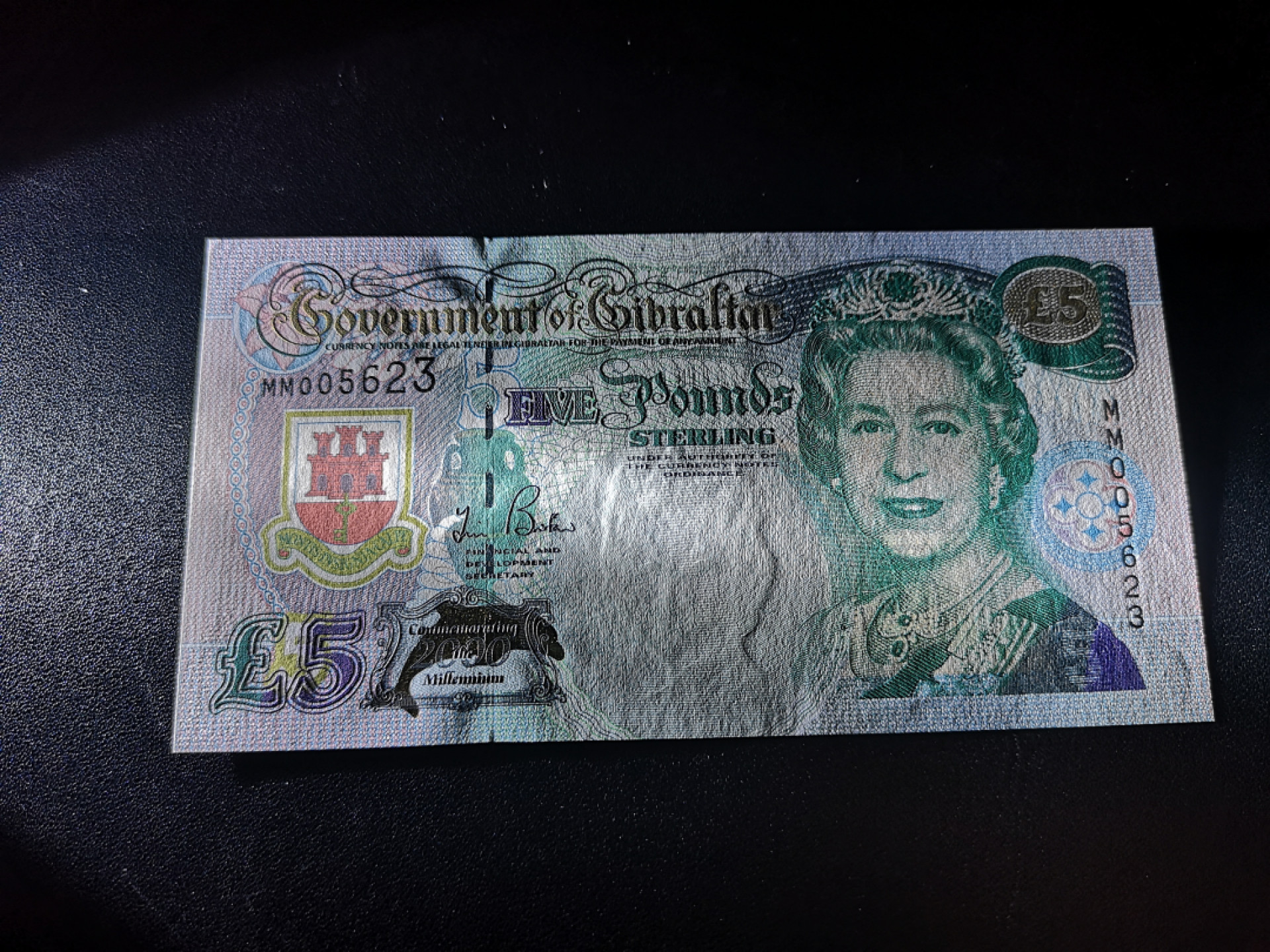 《外钞收藏家》第一百三十八期拍卖（本期91件） 直布罗陀5镑 纪念钞 千位号 全新UNC