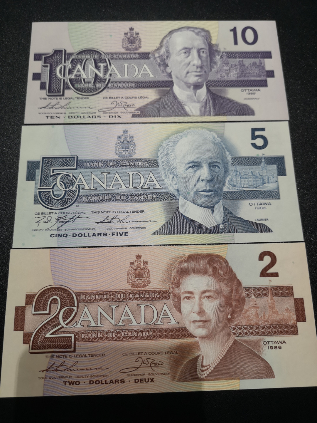 《外钞收藏家》第一百三十八期拍卖（本期91件） 加拿大鸟版 10、5、2加元 三张 全新UNC