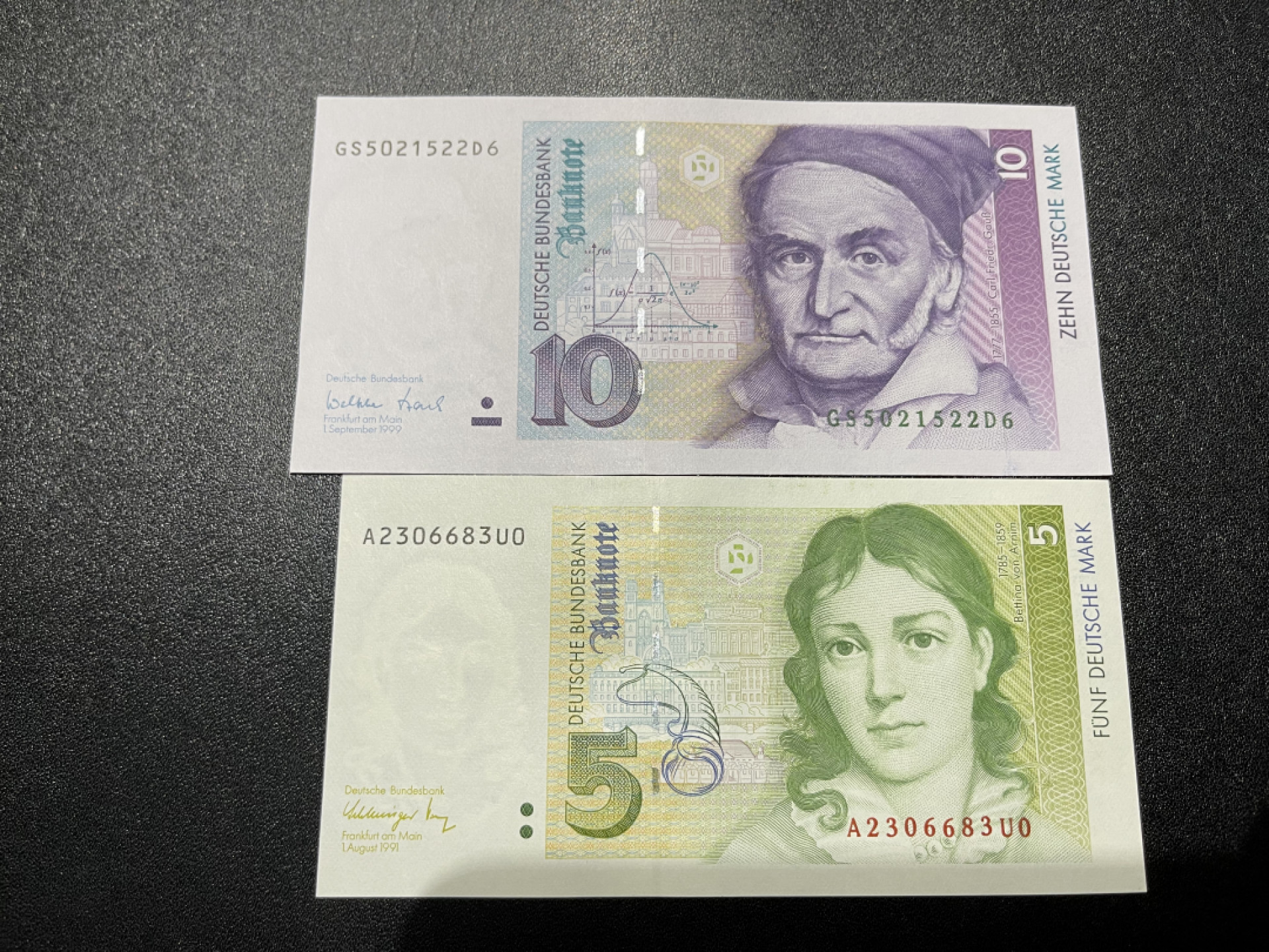 《外钞收藏家》第一百三十八期拍卖（本期91件） 德国末版10、5两张马克 一起 全新UNC