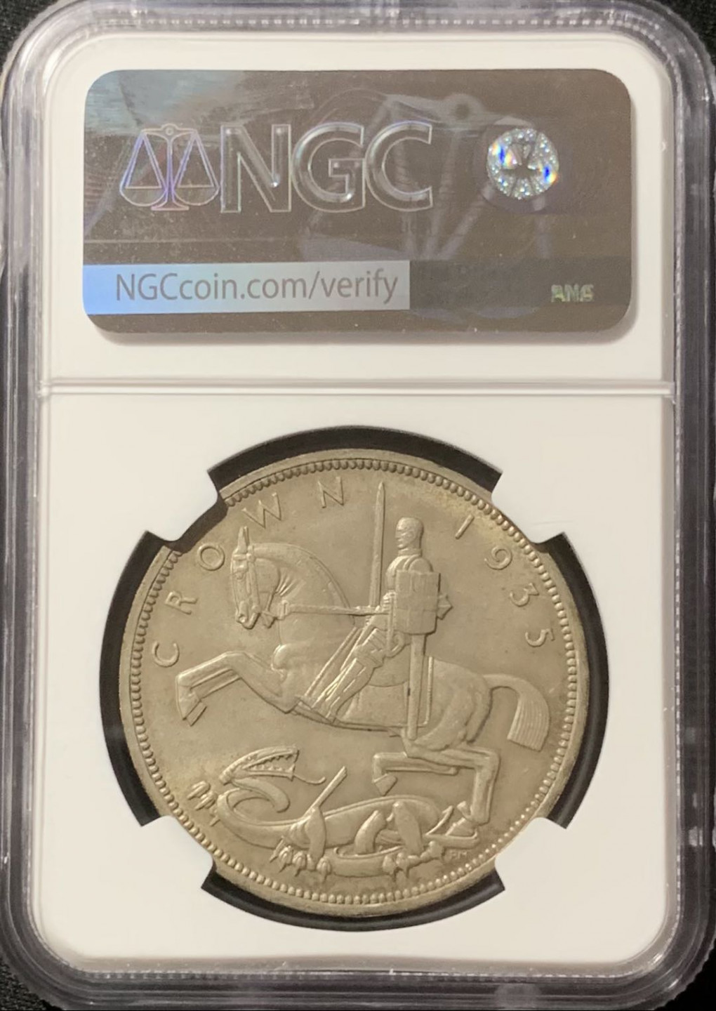紫瑗钱币——第244期拍卖 英国 1935年 乔治五世 木马剑 1克朗 银币 NGC MS64