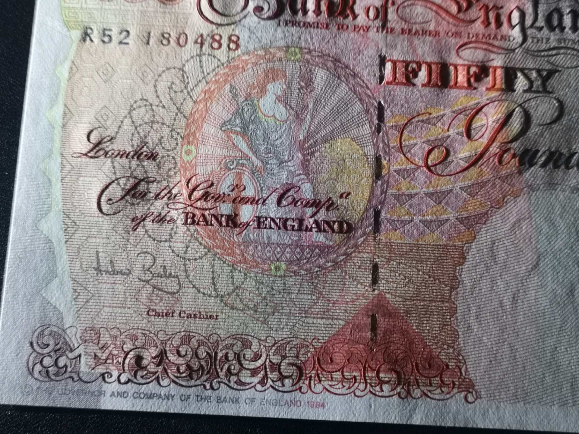 《外钞收藏家》第一百三十八期拍卖（本期91件） 1994年英国E序列50镑 全新 凹凸很强 可惜有星星点点潮癍