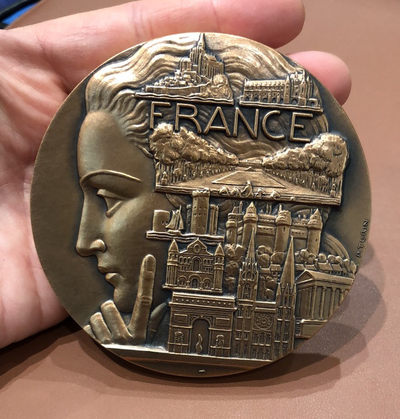 手机直播艺术麦朵尔第二十六场拍卖 - 游遍巴黎