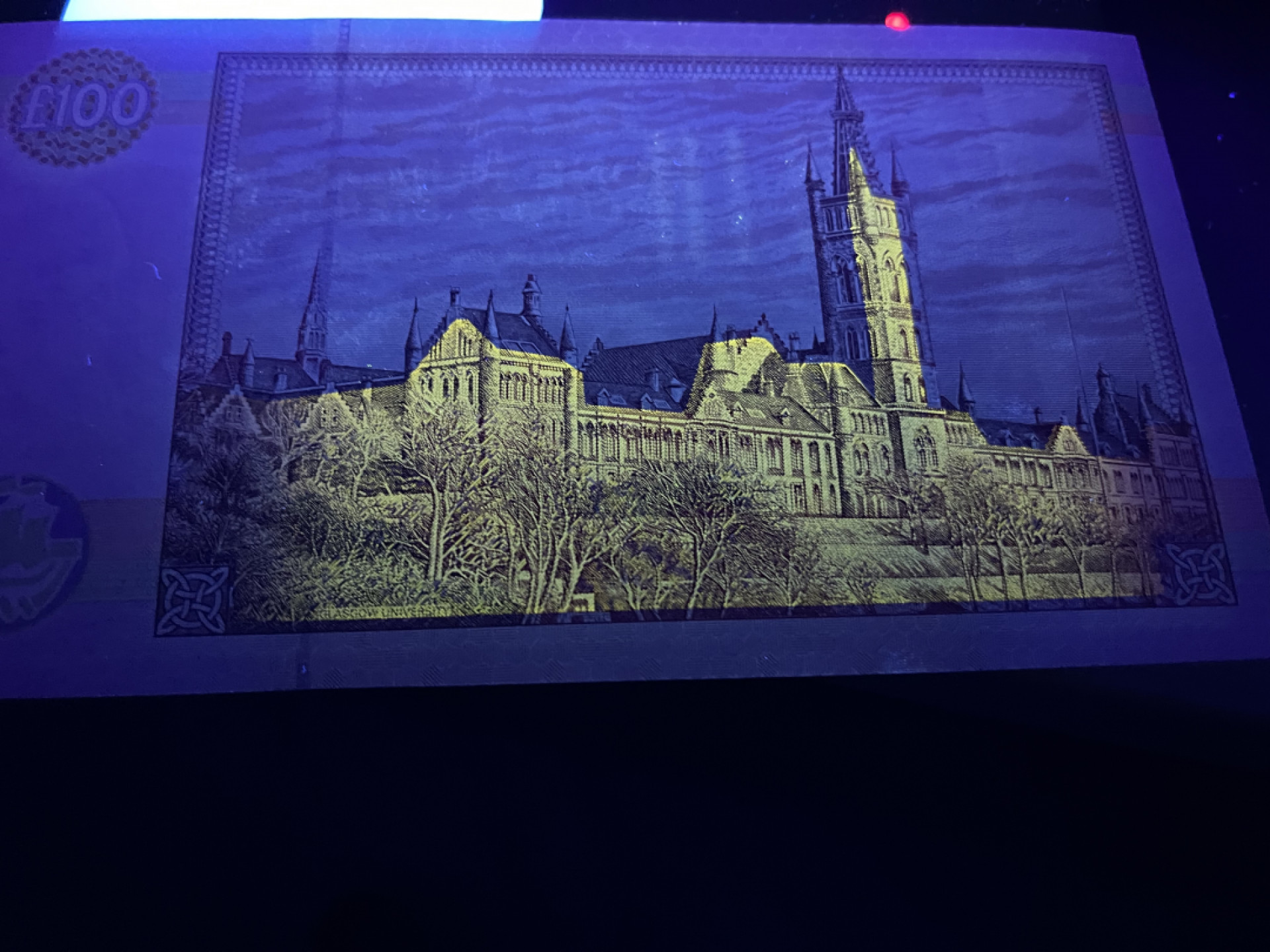 《外钞收藏家》第一百三十九期拍卖（本期84件） 1996年苏格兰可莱丝黛尔银行 100镑 全新UNC 二进制号