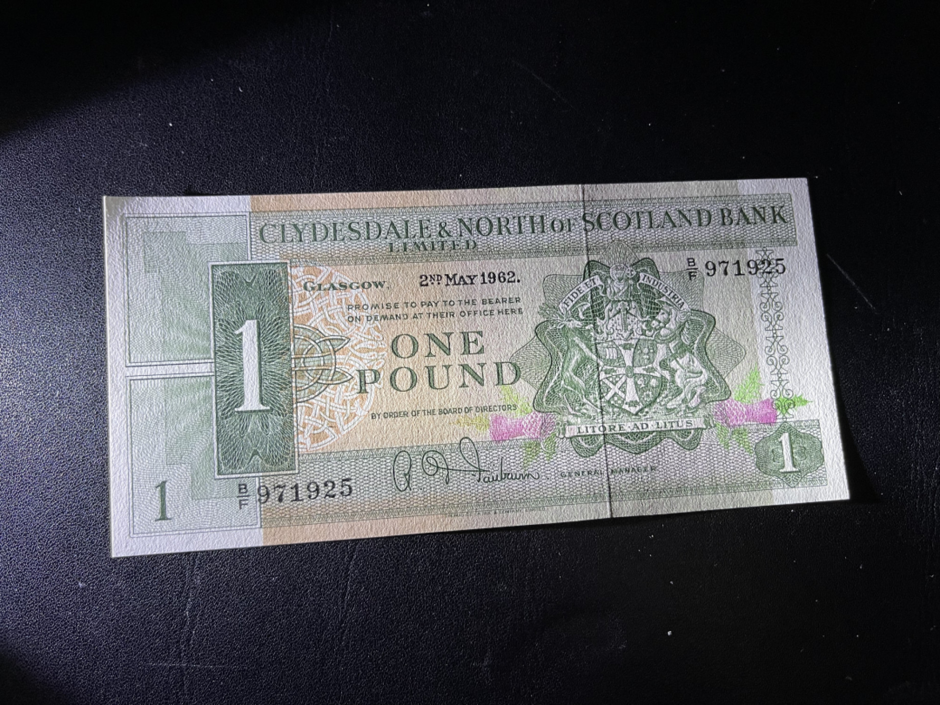 《外钞收藏家》第一百三十九期拍卖（本期84件） 1962年苏格兰克莱斯戴尔银行1镑 全新 荧光极小可忽略的潮