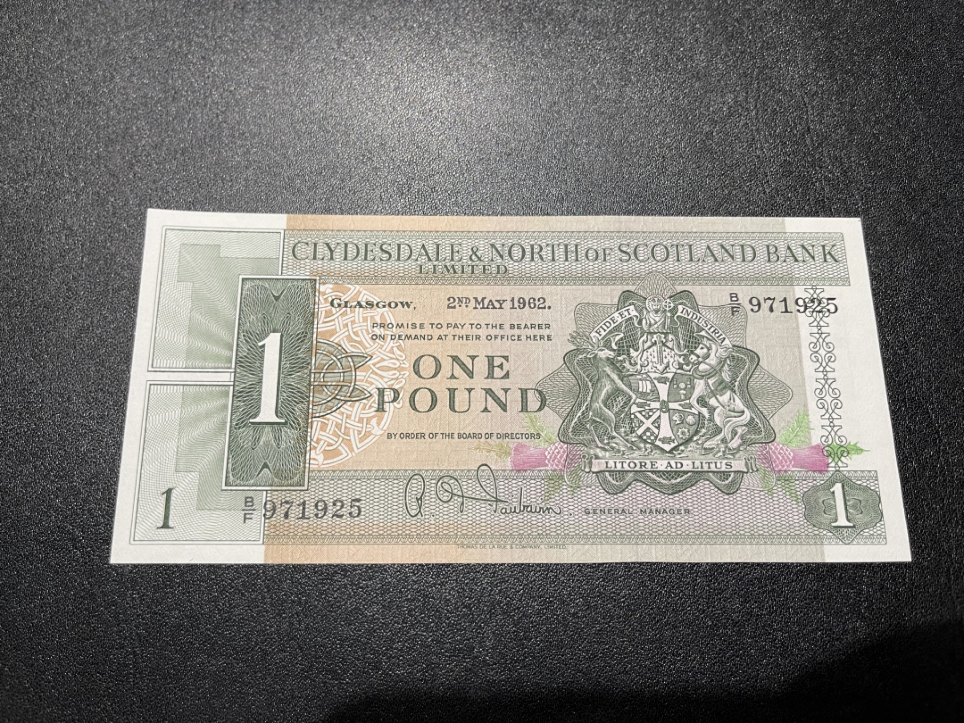 《外钞收藏家》第一百三十九期拍卖（本期84件） 1962年苏格兰克莱斯戴尔银行1镑 全新 荧光极小可忽略的潮