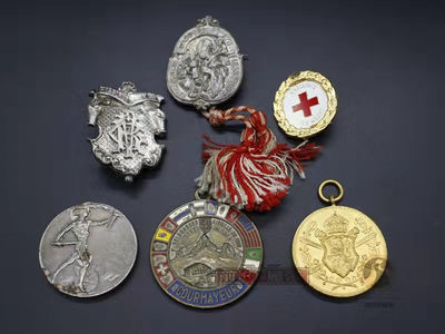 前进的履带10月份拍卖 - 德国奖章一组6枚