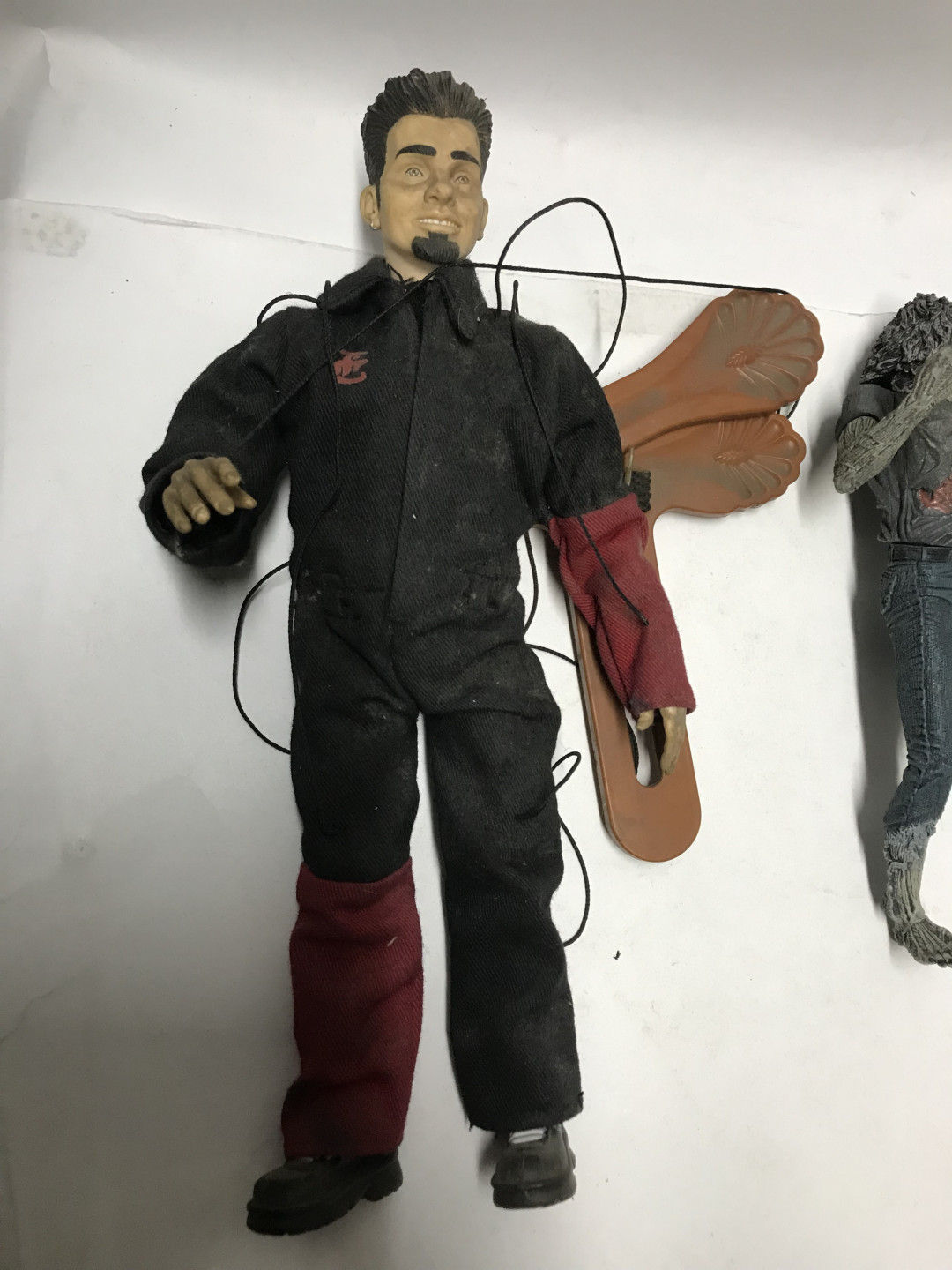 零元拍：正版 麦克法兰 七寸 忘记什么角色了，拍中就送吊线人偶一个。无配件无包装。