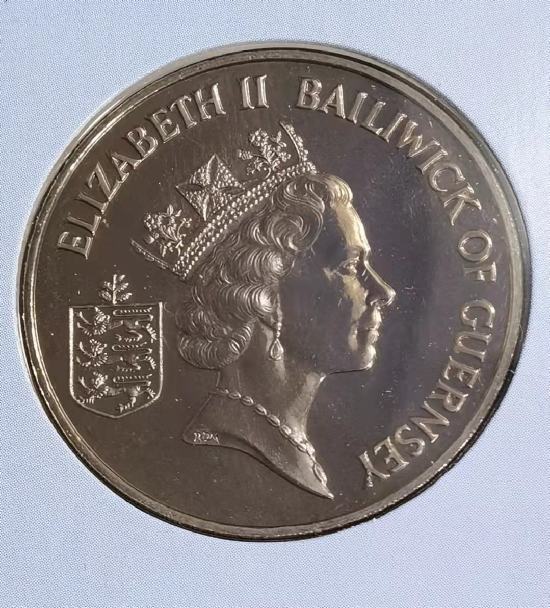 北京马甸外币专卖微拍第六十三期，非贵金属外国流通币，纪念币专场，陆续上新欢迎关注 1986年泽西岛卡装2镑纪念币