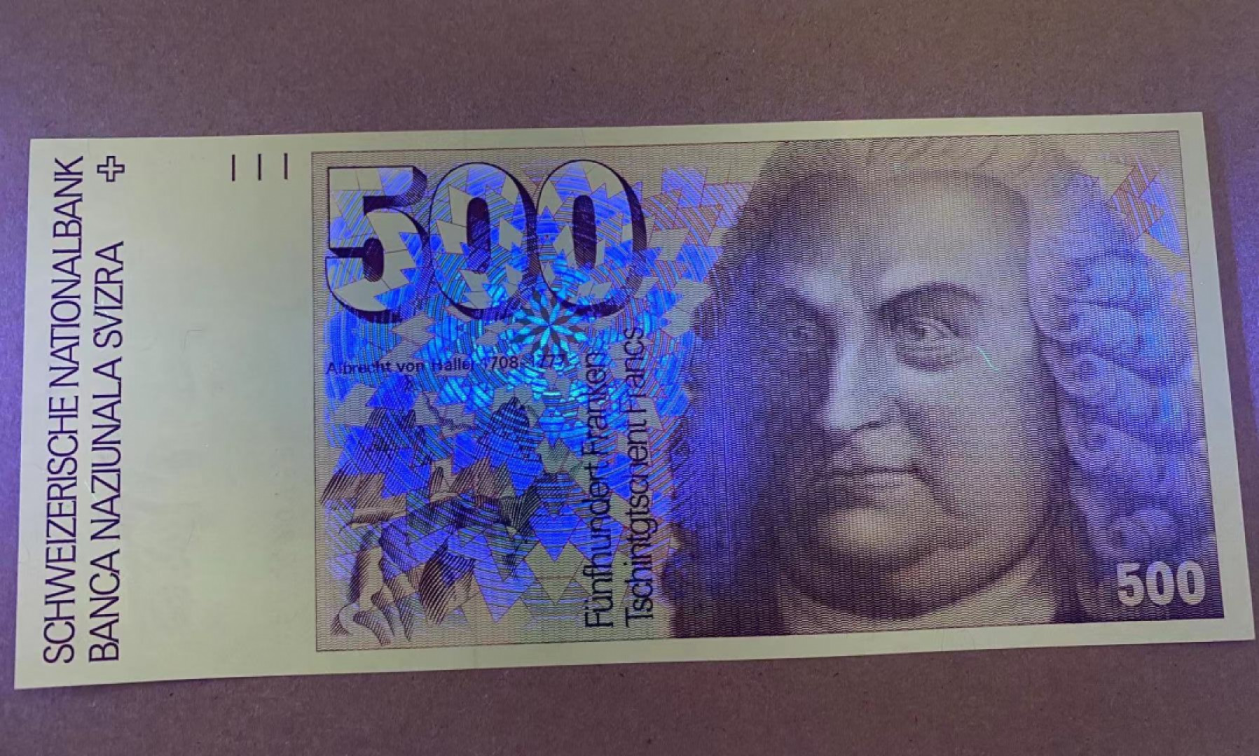 《外钞收藏家》第一百四十一期拍卖（本期81件） 1986年A冠 瑞士500 大胖子 全新UNC 稀少品种 藏家收藏