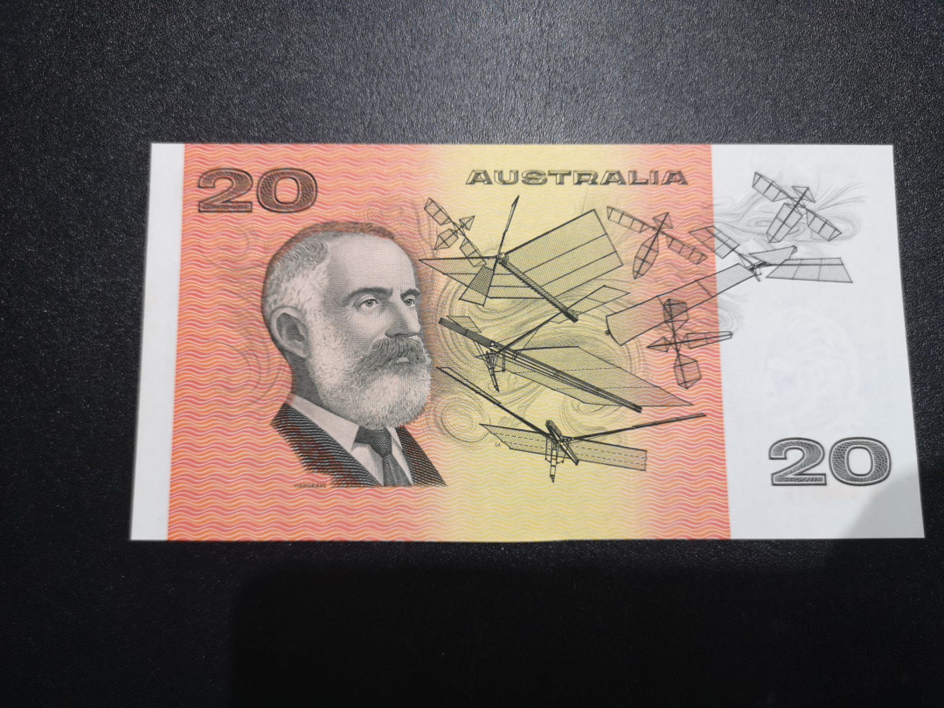 《外钞收藏家》第一百四十一期拍卖（本期81件） 澳大利亚20元 全新边上轻微潮 百位号272