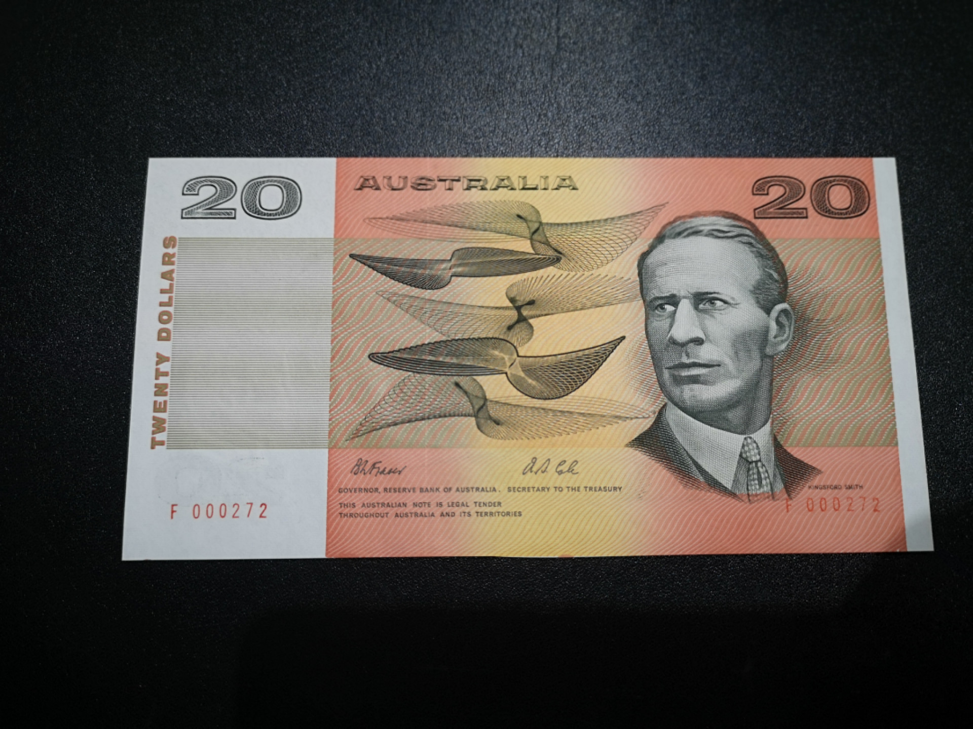 《外钞收藏家》第一百四十一期拍卖（本期81件） 澳大利亚20元 全新边上轻微潮 百位号272