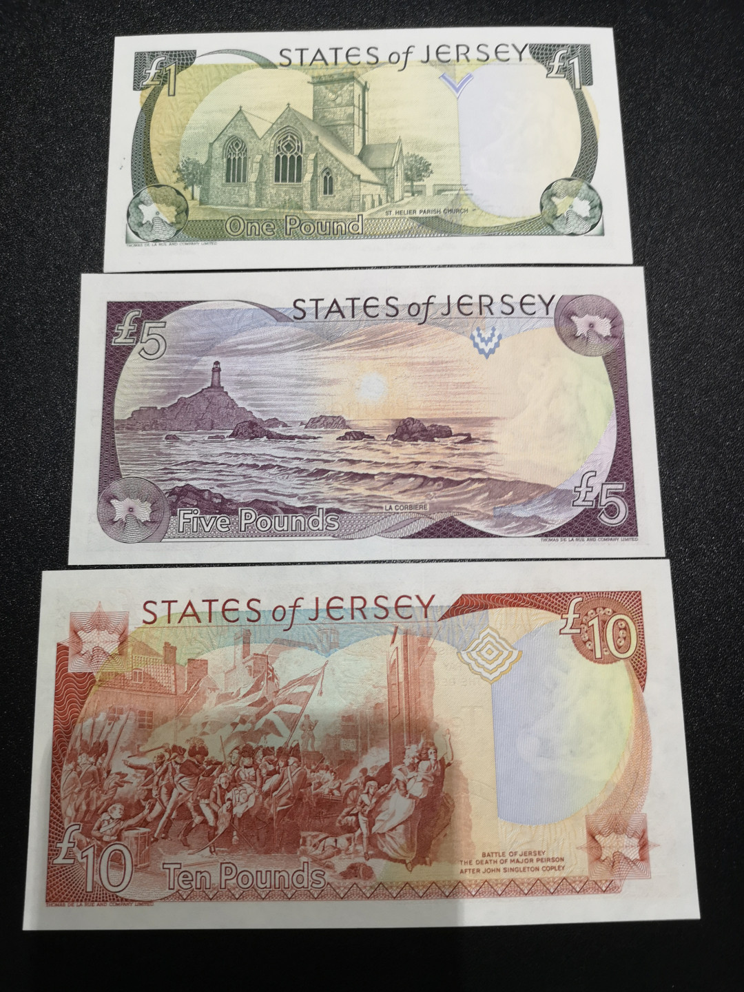 《外钞收藏家》第一百四十二期拍卖（周三拍场） 泽西1、5、10镑三张一起 全新UNC