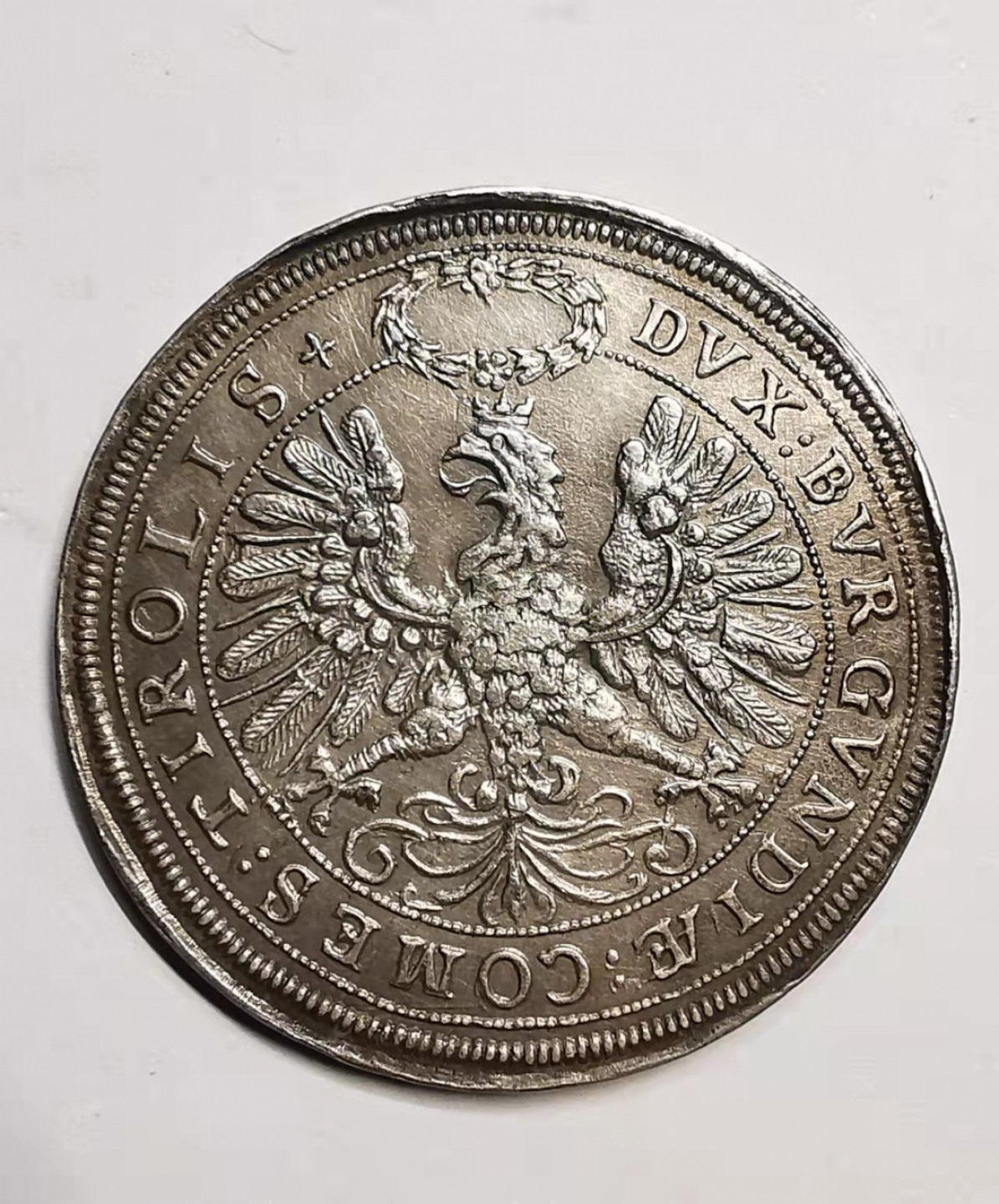 凡希社世界钱币微拍第一百七十六期 荐！1626神罗利奥波德与克劳迪亚双头像2泰勒大银极美品！