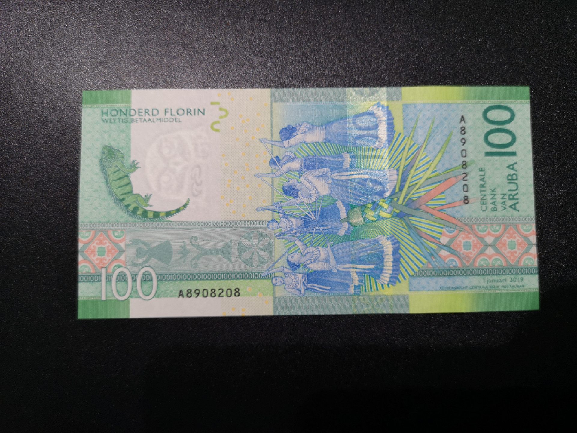 《外钞收藏家》第一百四十四期拍卖（本期85件） 2019年阿鲁巴10 A冠无47 全新UNC头8尾8非常好的号