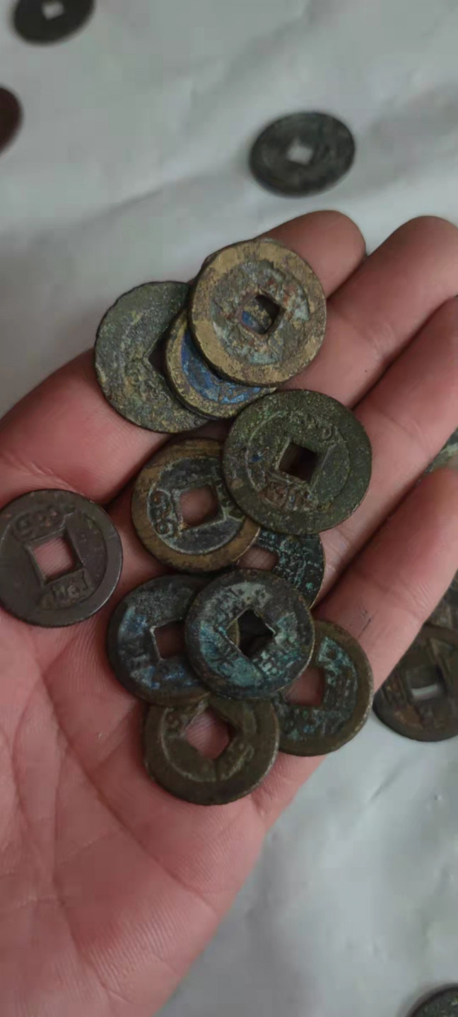 一米收藏，开心上拍(第三十一期)铜钱专场，福利上新。 清散90枚，无漏裂，包老包真！