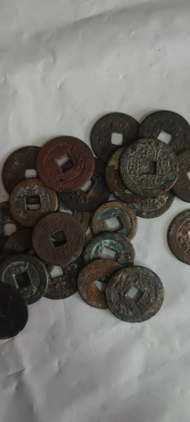一米收藏，开心上拍(第三十一期)铜钱专场，福利上新。 清散90枚，无漏裂，包老包真！
