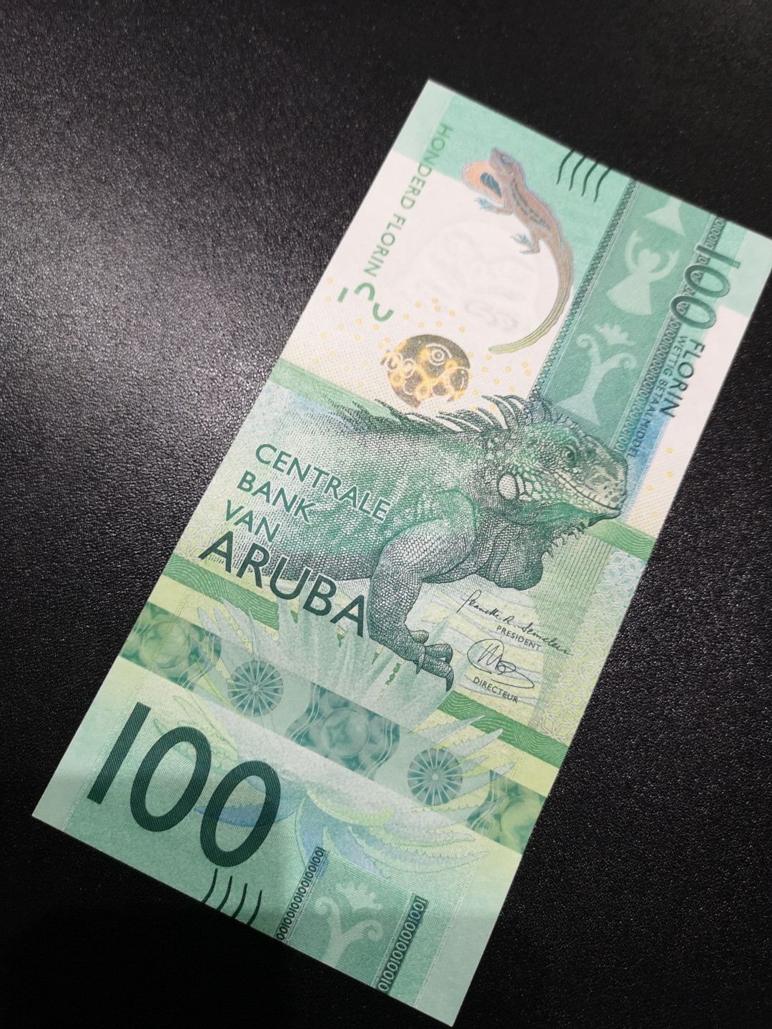 《外钞收藏家》第一百四十四期拍卖（本期85件） 2019年阿鲁巴10 A冠无47 全新UNC头8尾8非常好的号