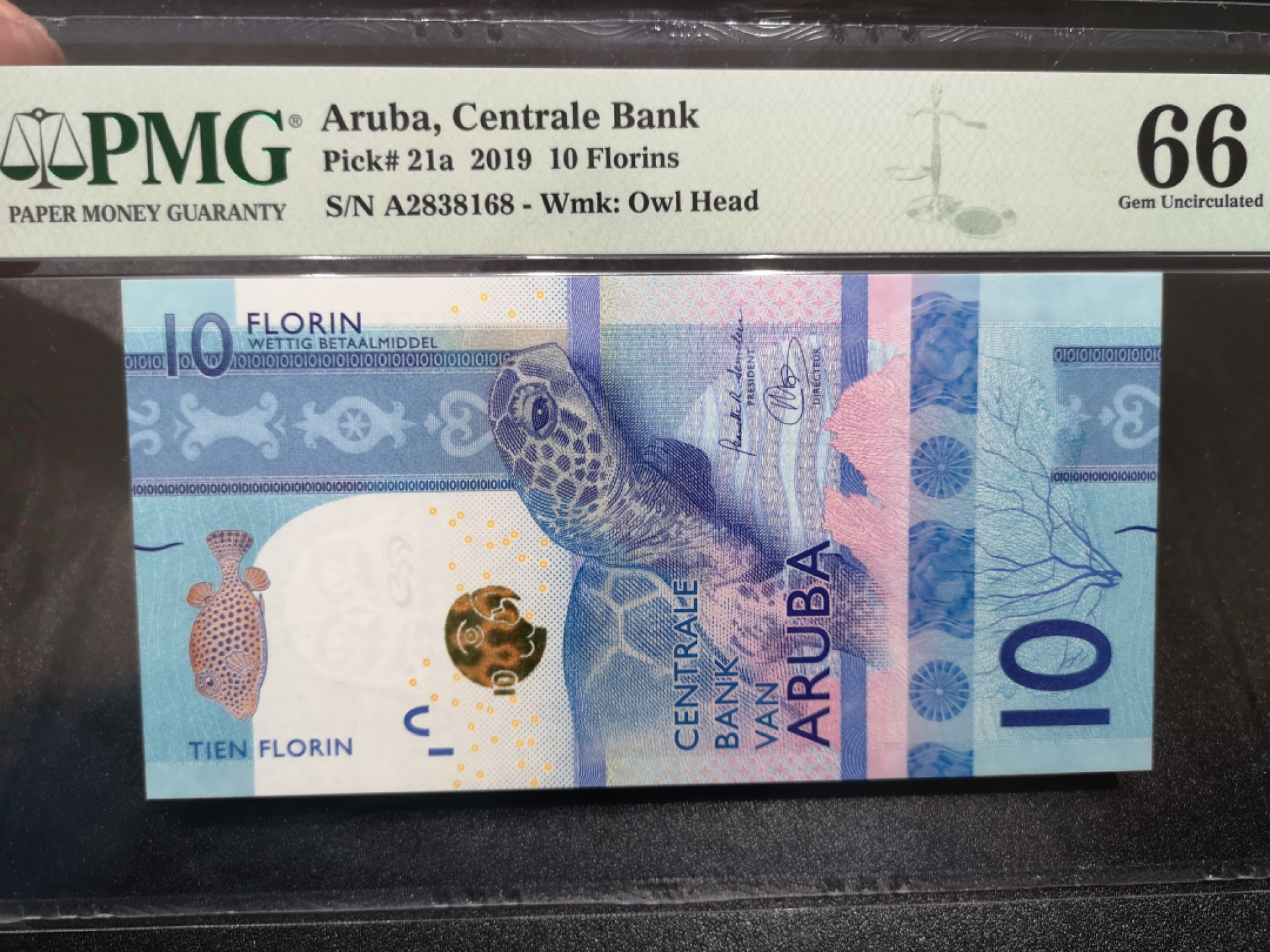 《外钞收藏家》第一百四十四期拍卖（本期85件） 2019年阿鲁巴10卢比 PMG66 无47 A冠尾8
