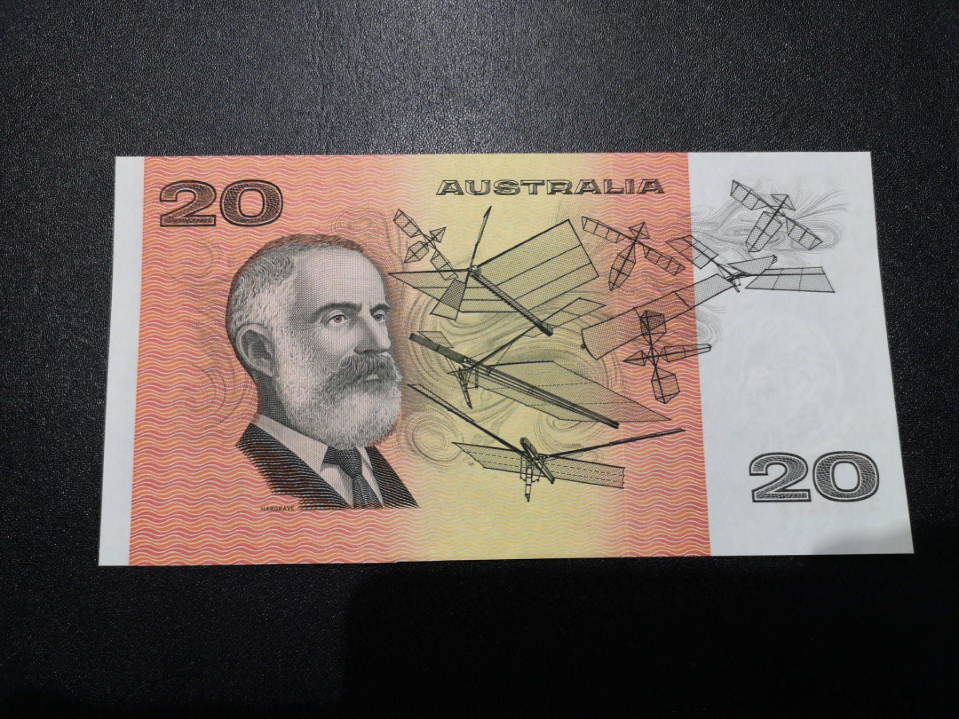 《外钞收藏家》第一百四十四期拍卖（本期85件） 澳大利亚20刀 全新 角上轻微受潮 272百位号